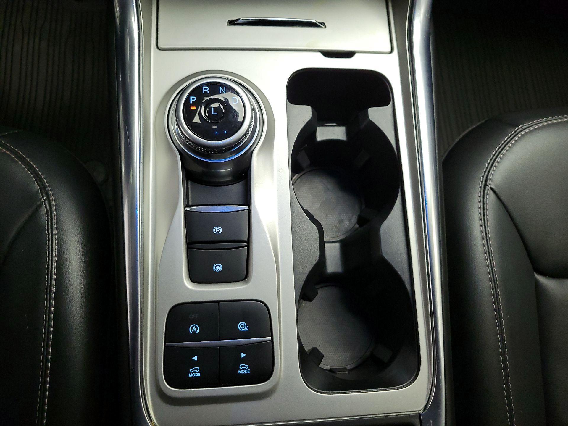 Thumbnail: 2022 Ford Explorer - 17