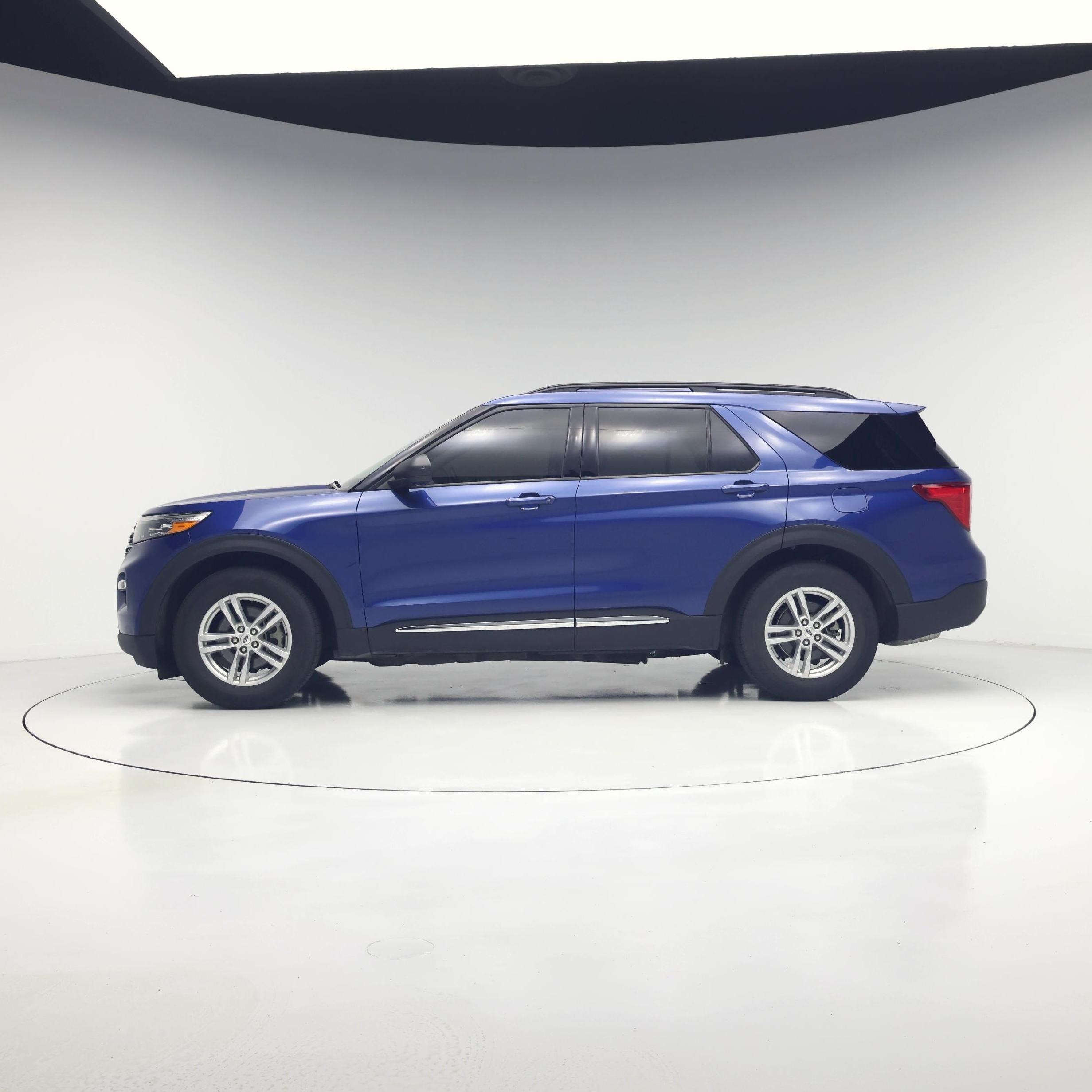 Thumbnail: 2022 Ford Explorer - 3