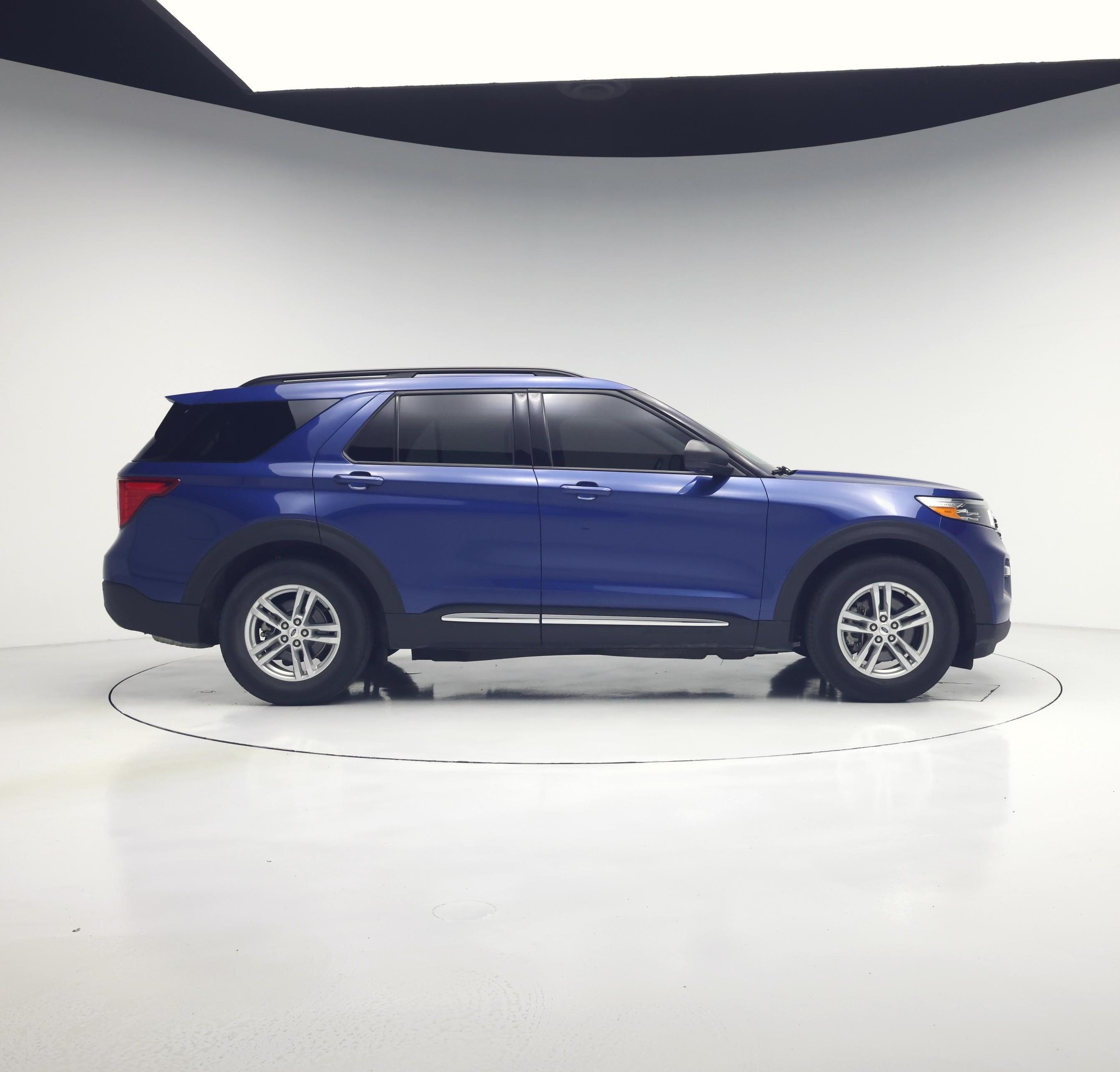Thumbnail: 2022 Ford Explorer - 7