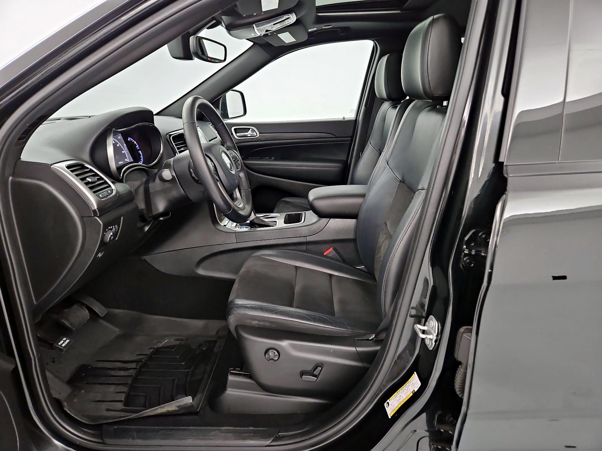 Thumbnail: 2020 Jeep Grand Cherokee - 11