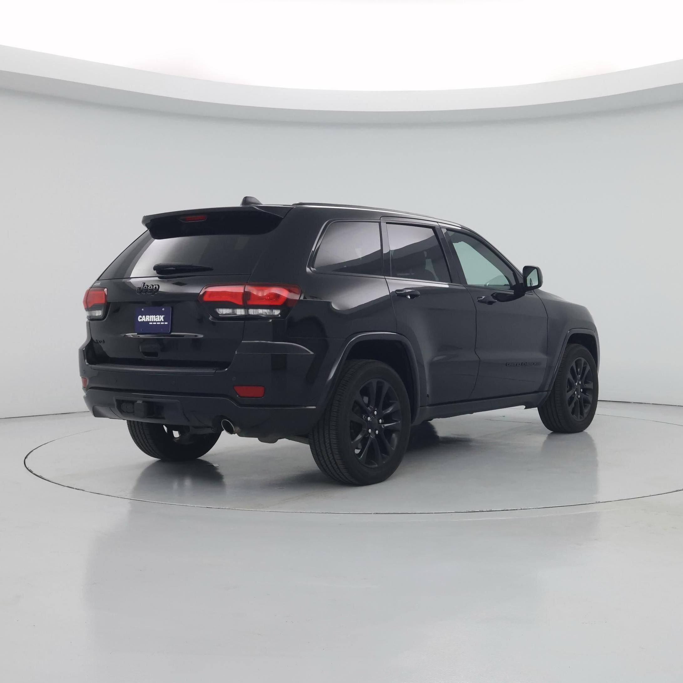 Thumbnail: 2020 Jeep Grand Cherokee - 8