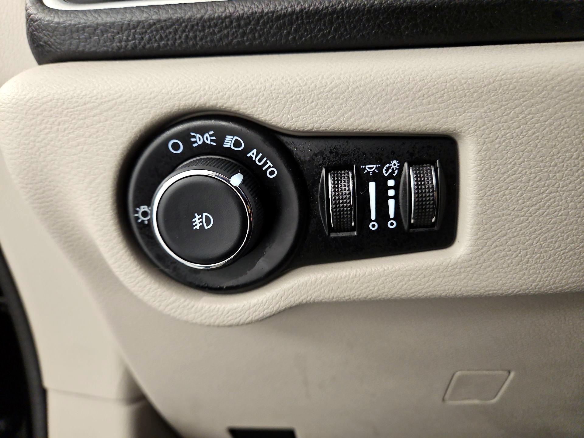 Thumbnail: 2024 Chrysler Pacifica - 13