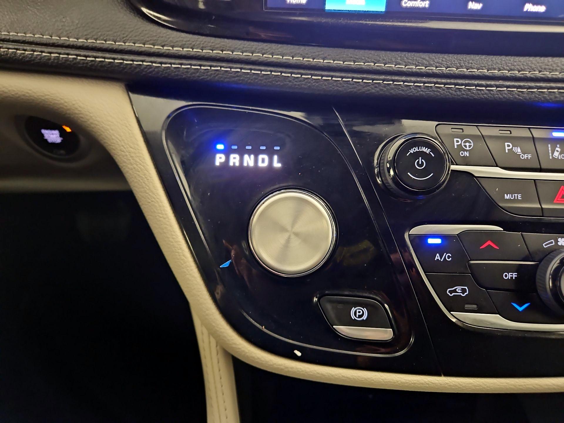 Thumbnail: 2024 Chrysler Pacifica - 18