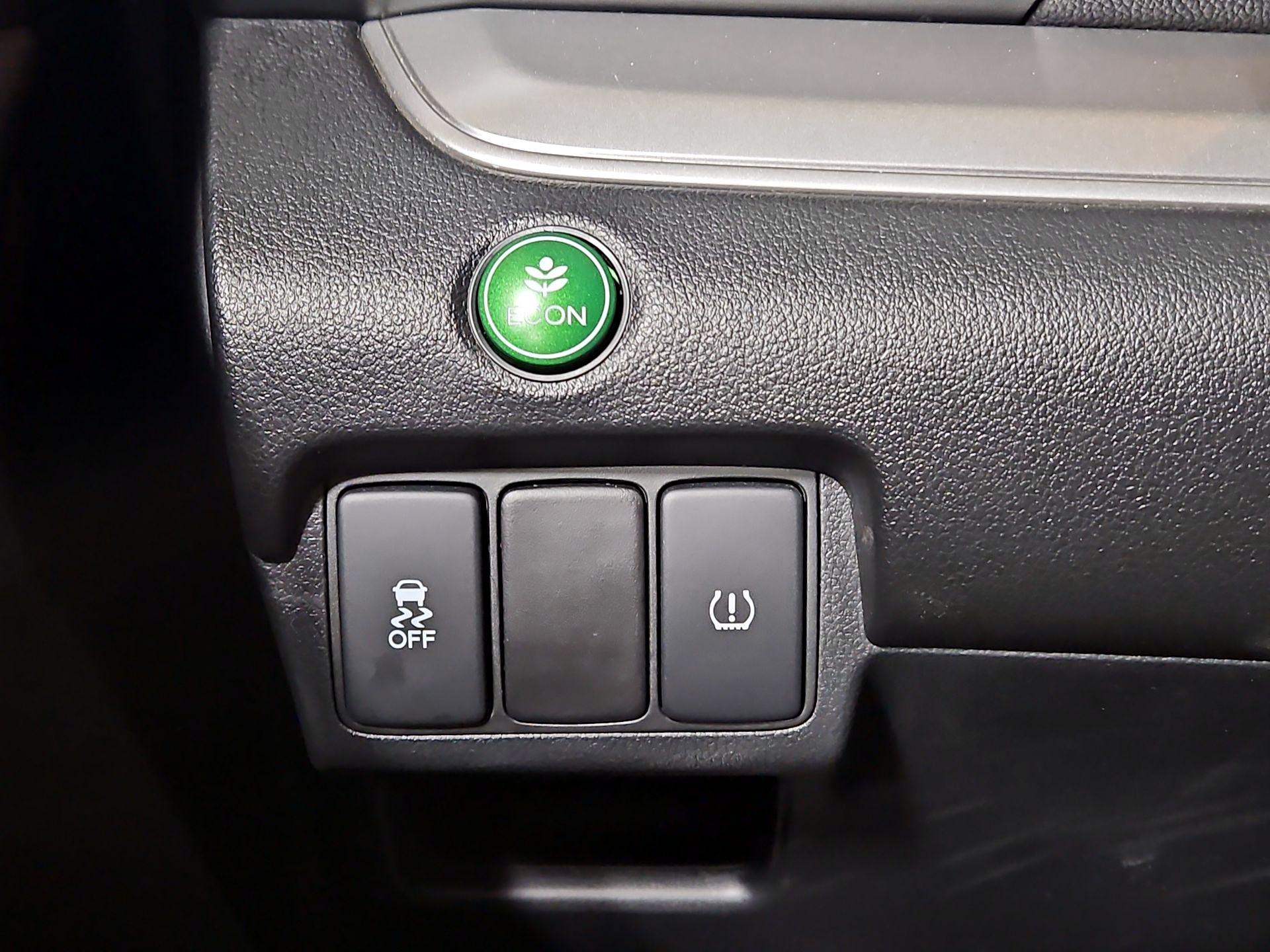 Thumbnail: 2016 Honda CR-V - 13