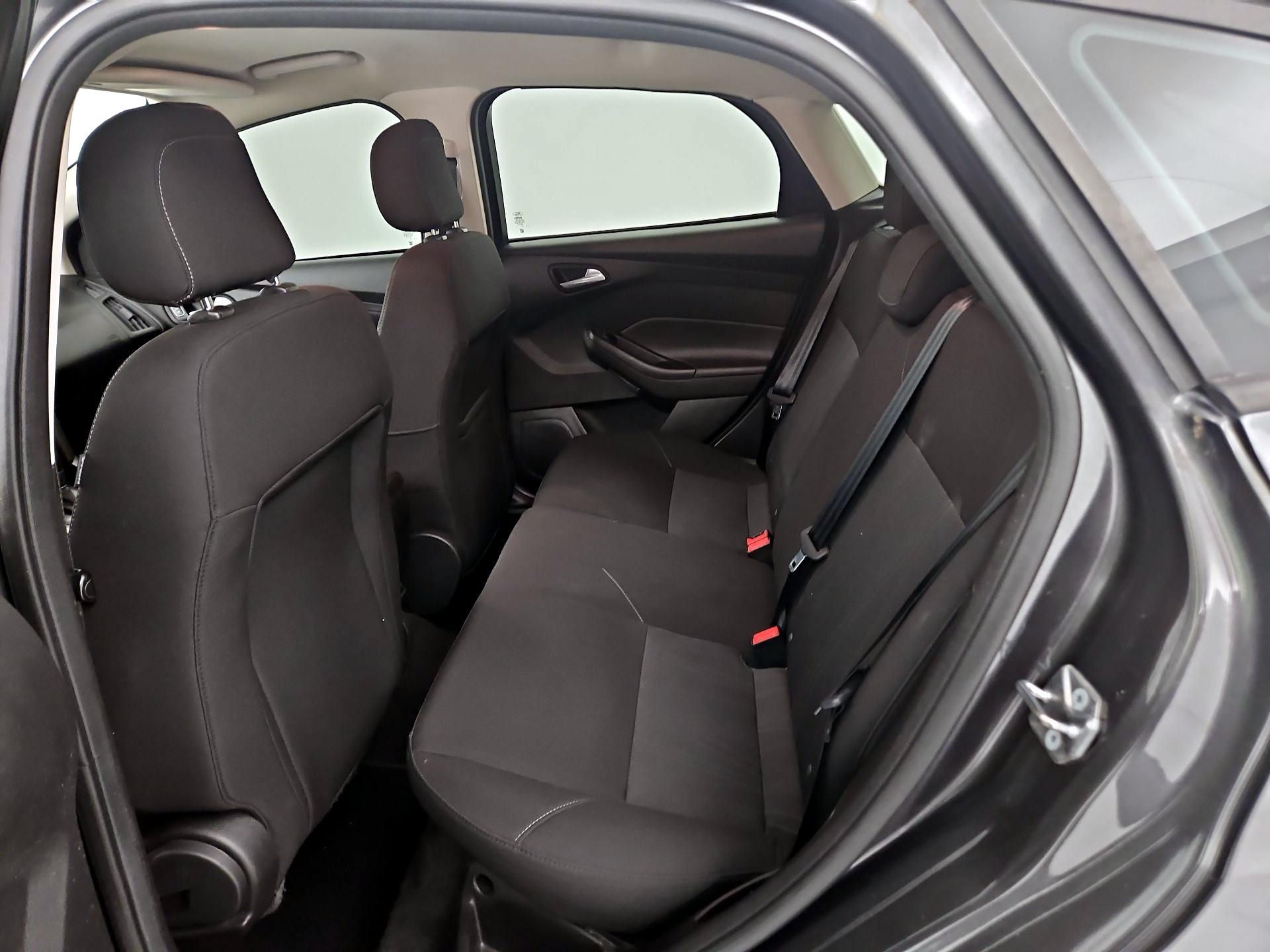 Thumbnail: 2018 Ford Focus - 17