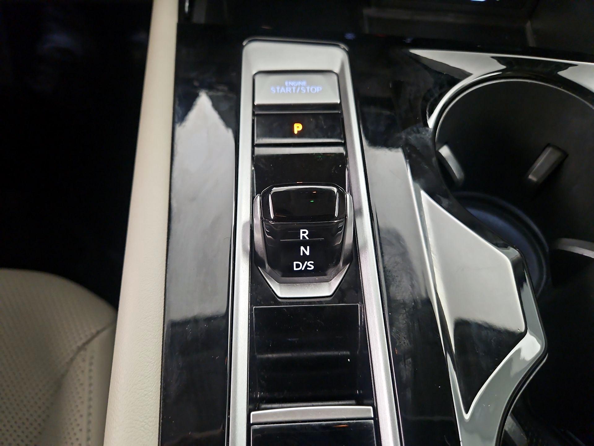 Thumbnail: 2024 Volkswagen Atlas - 17