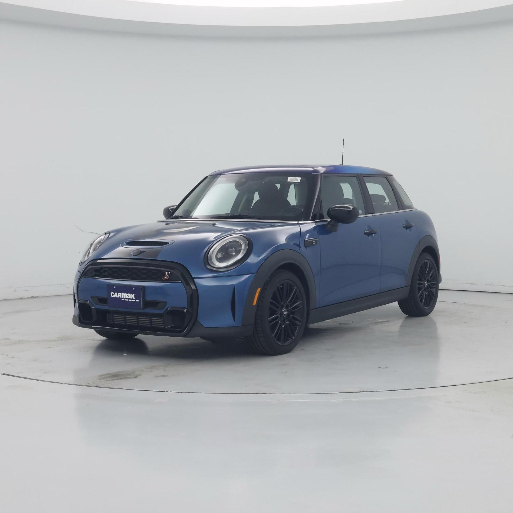 Thumbnail: 2022 MINI Cooper Hardtop - 4