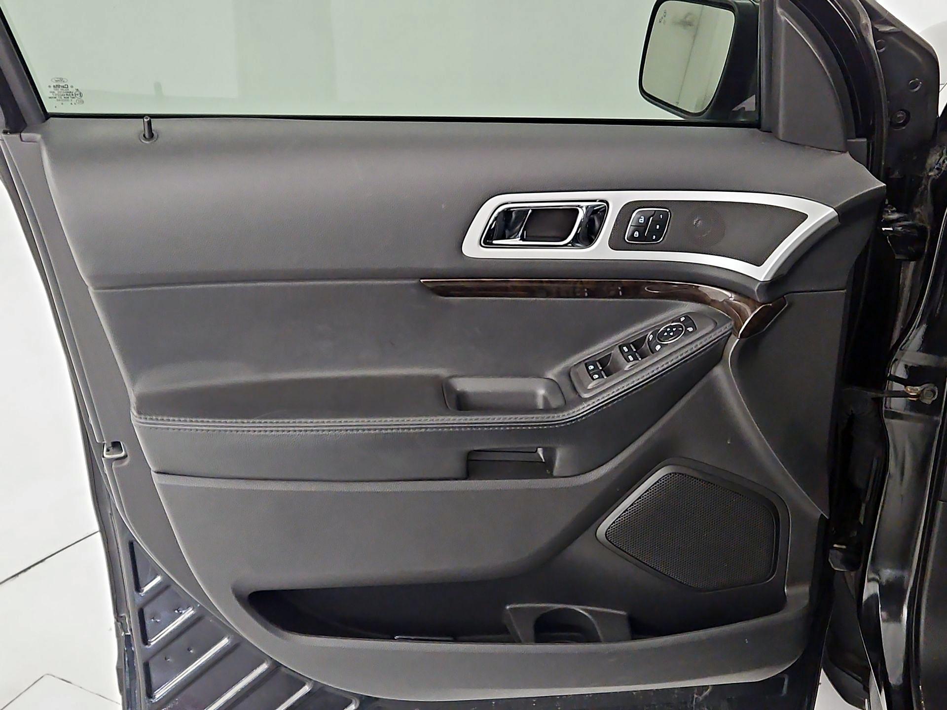 Thumbnail: 2014 Ford Explorer - 12