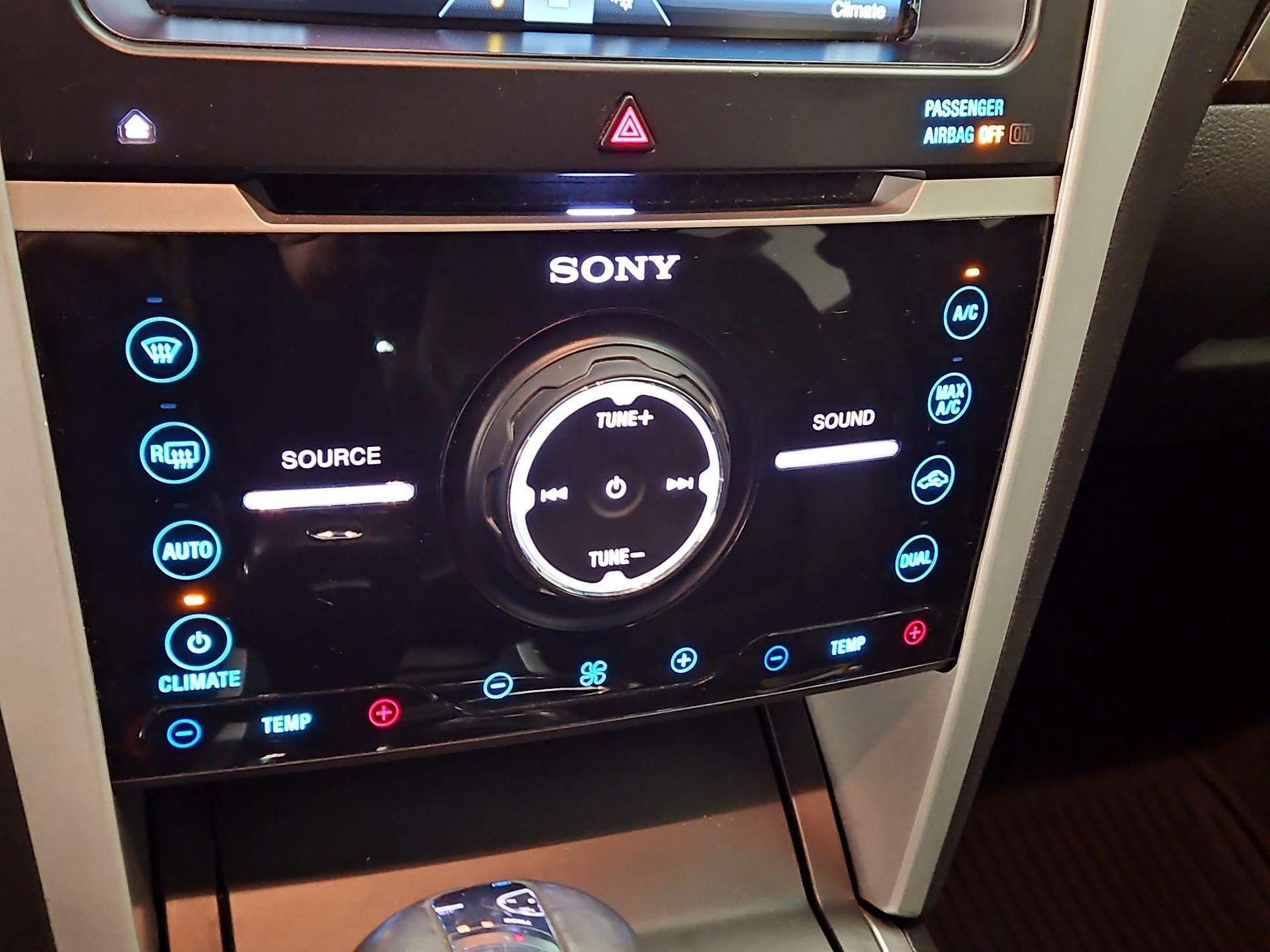 Thumbnail: 2014 Ford Explorer - 17