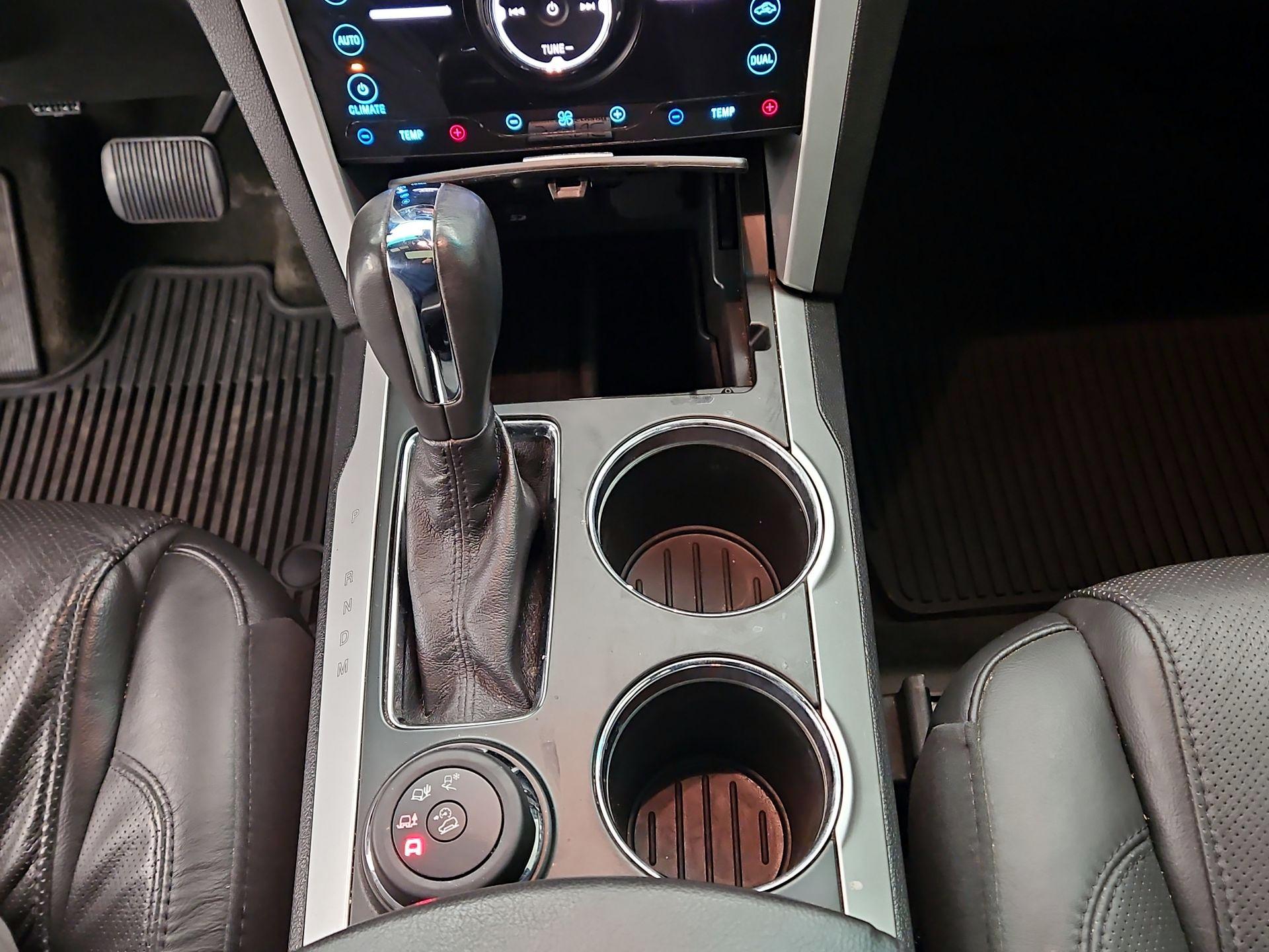 Thumbnail: 2014 Ford Explorer - 18