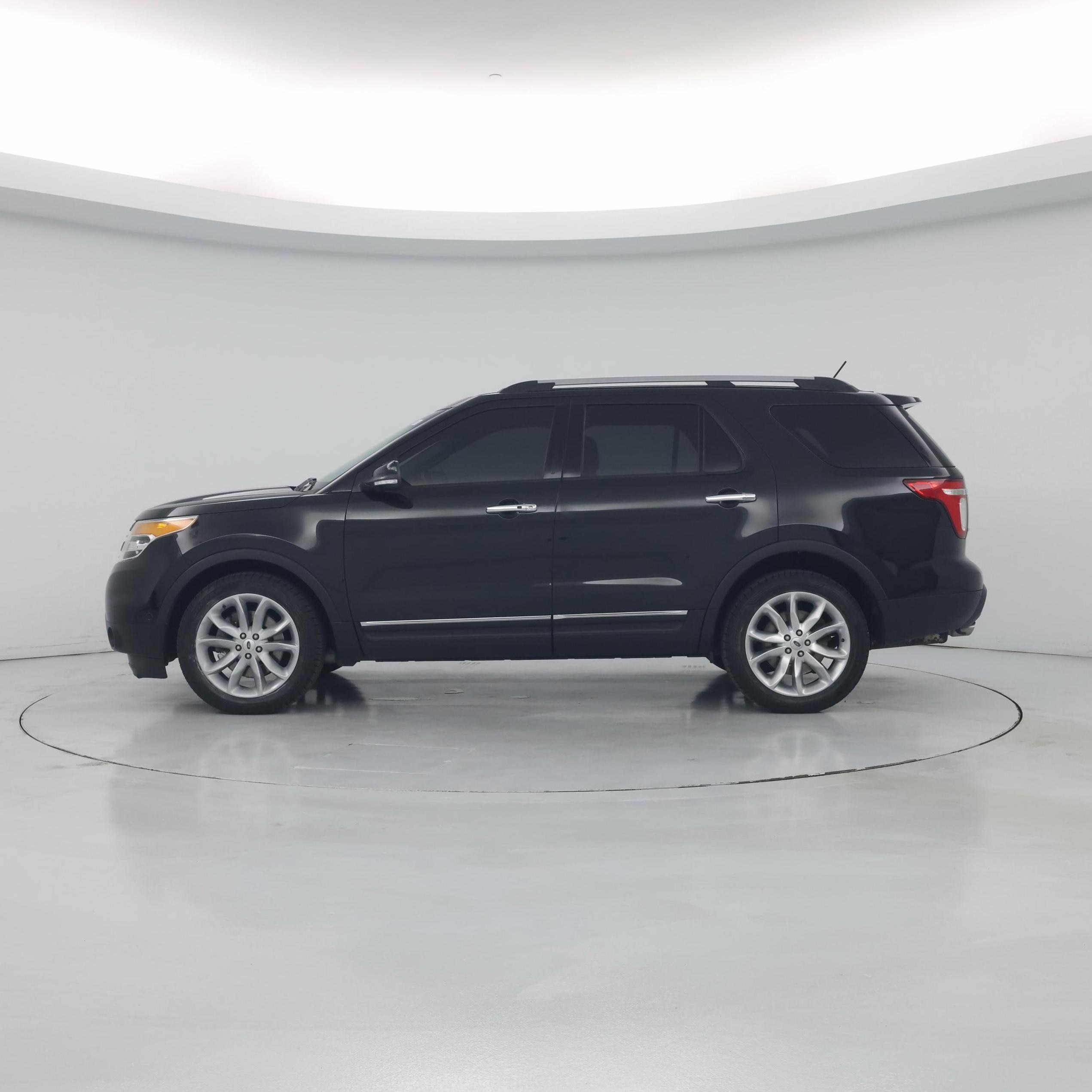 Thumbnail: 2014 Ford Explorer - 3