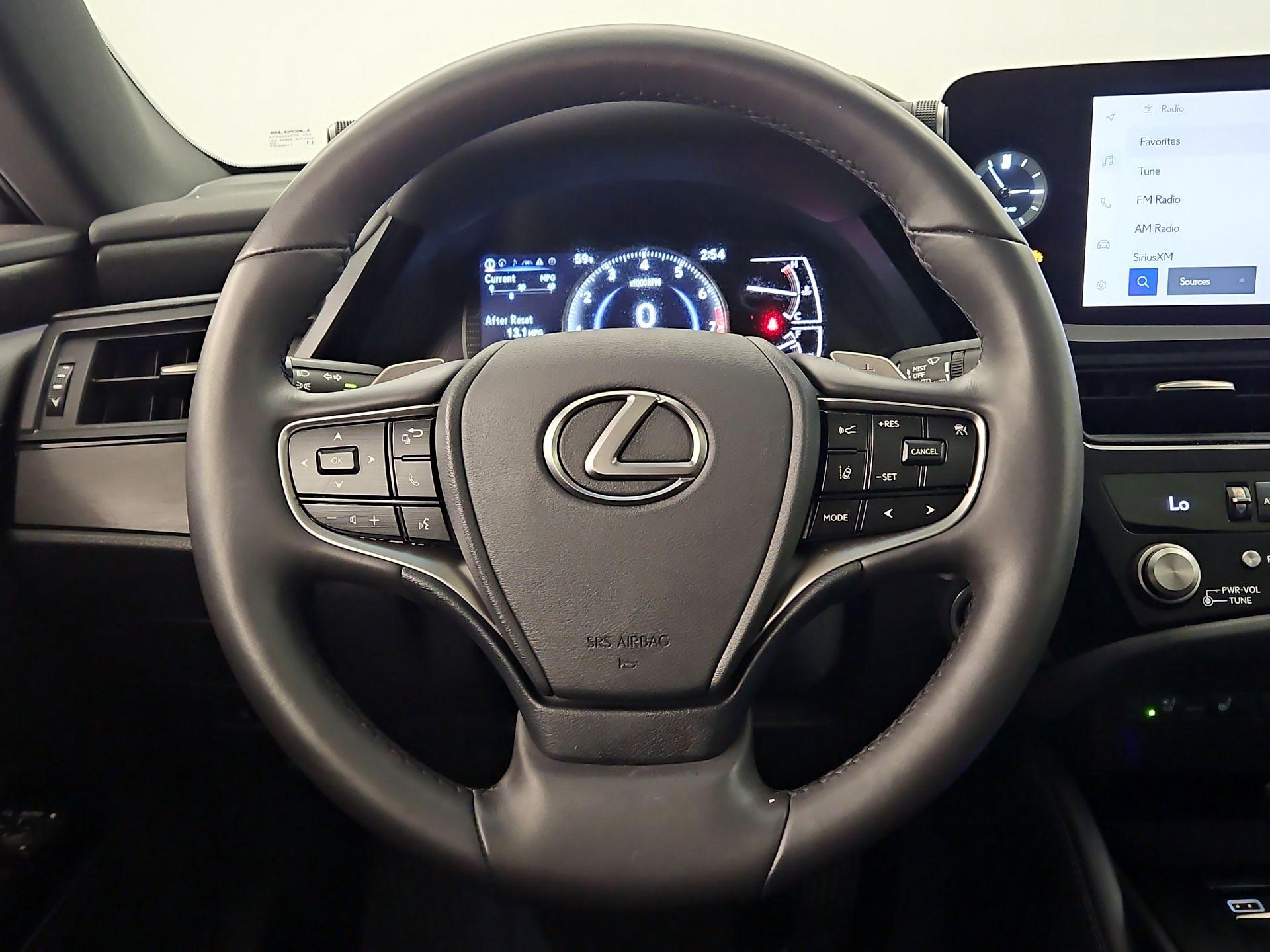 Thumbnail: 2023 Lexus ES - 10