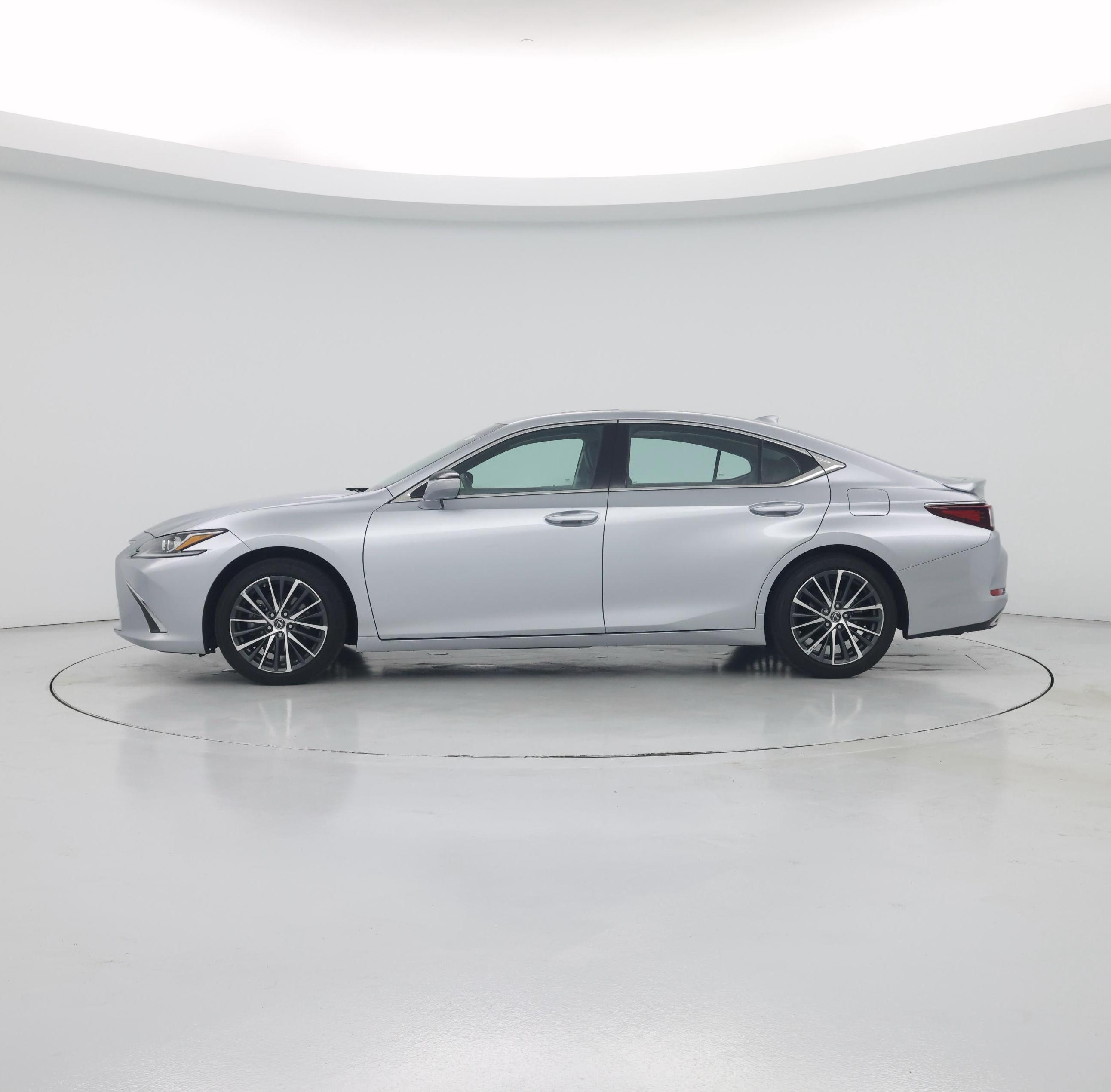 Thumbnail: 2023 Lexus ES - 3