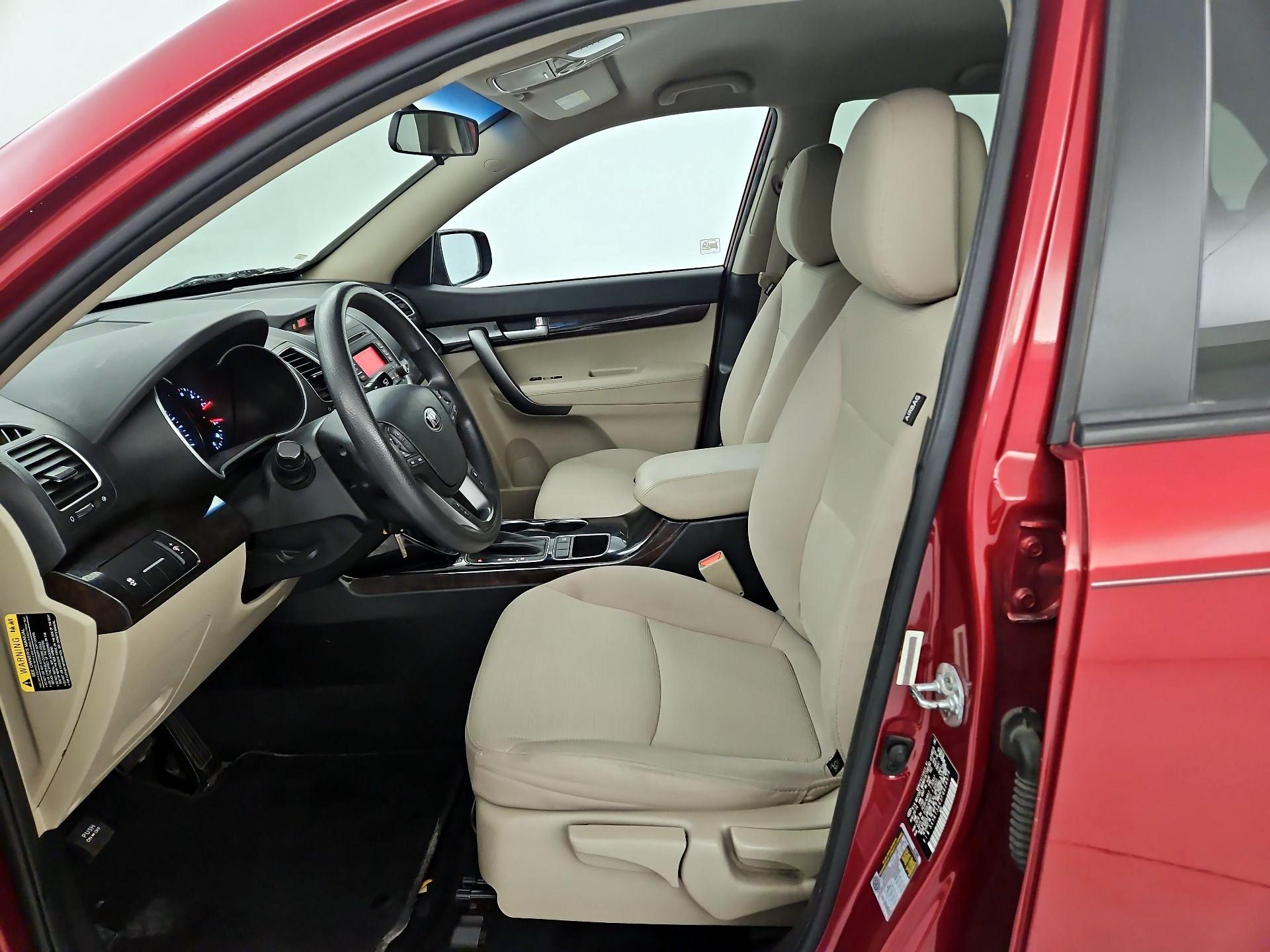 Thumbnail: 2015 Kia Sorento - 9