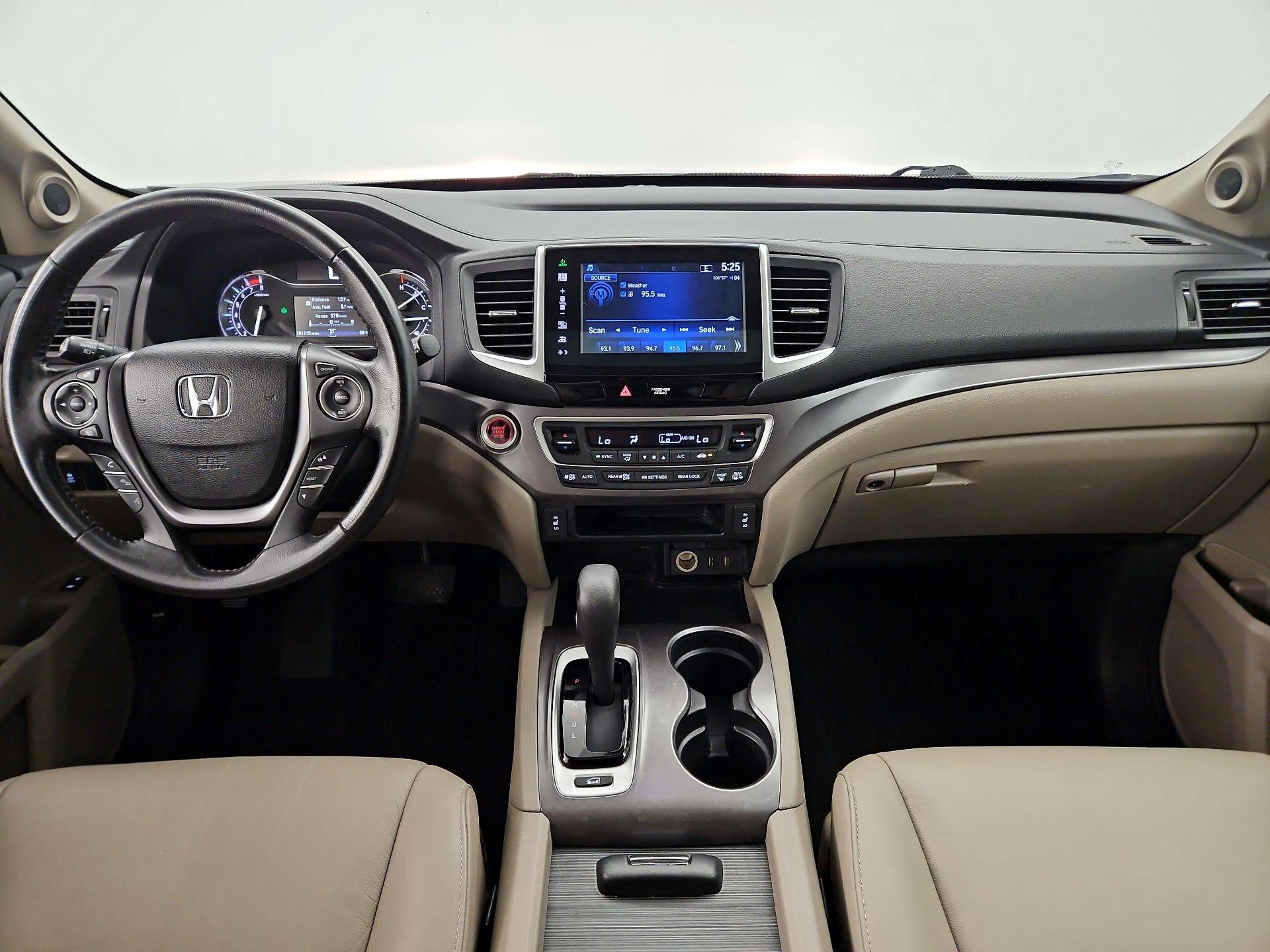 Thumbnail: 2016 Honda Pilot - 9