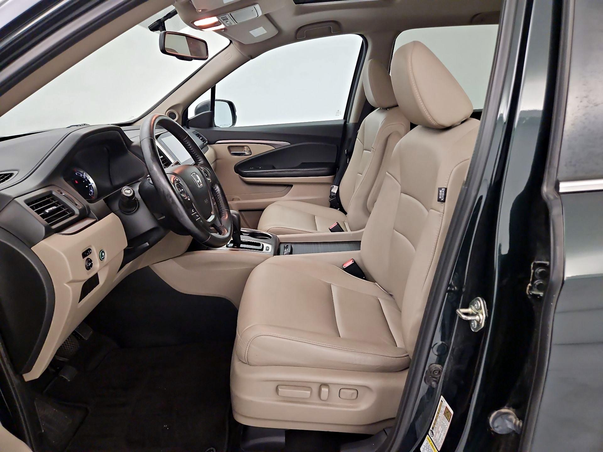 Thumbnail: 2016 Honda Pilot - 11