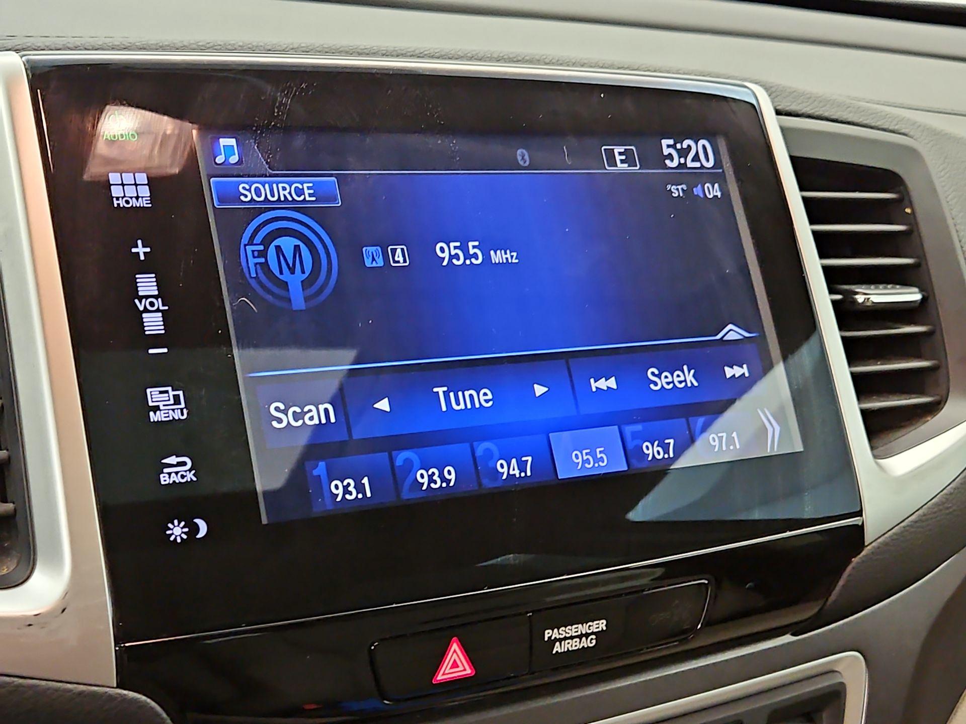 Thumbnail: 2016 Honda Pilot - 15