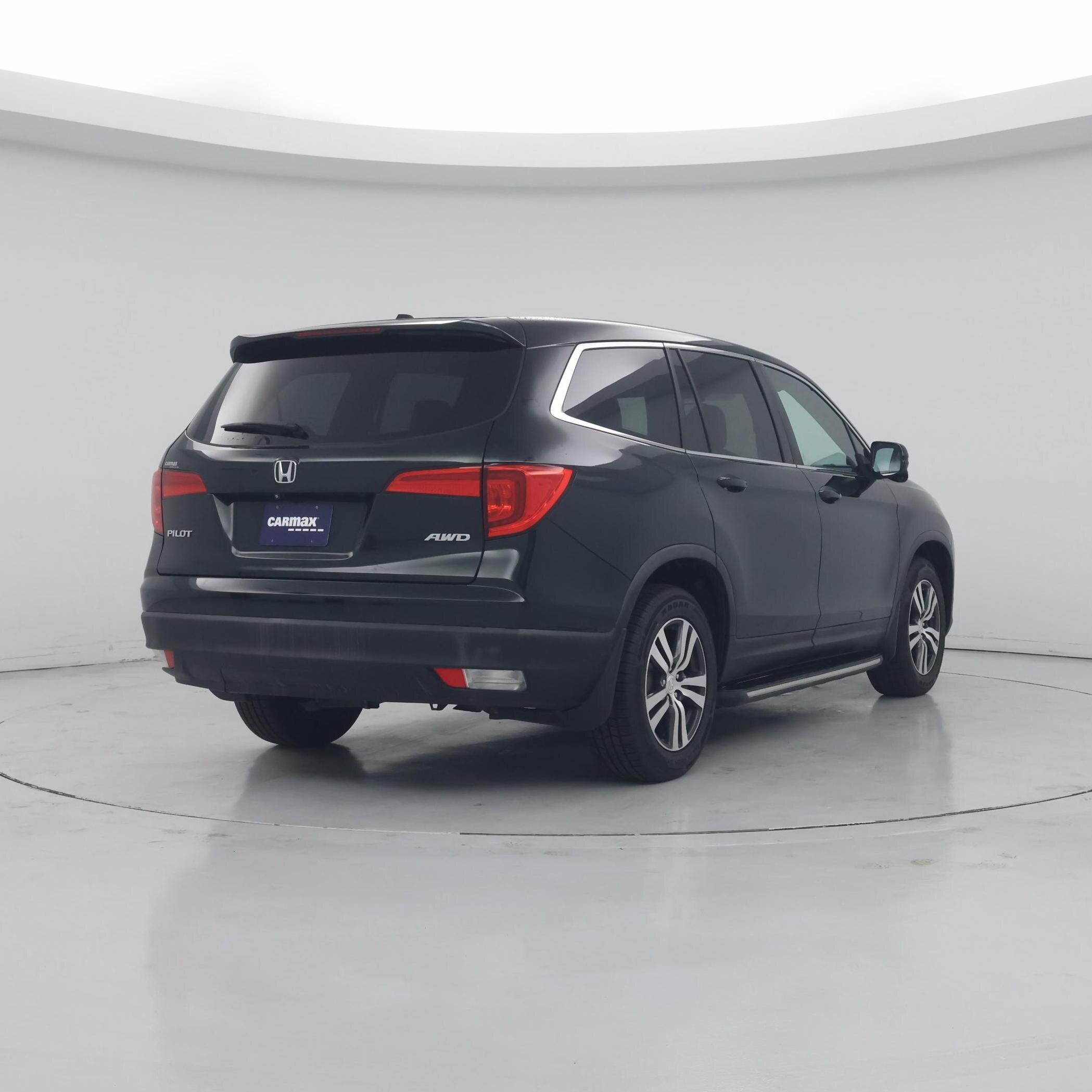 Thumbnail: 2016 Honda Pilot - 8