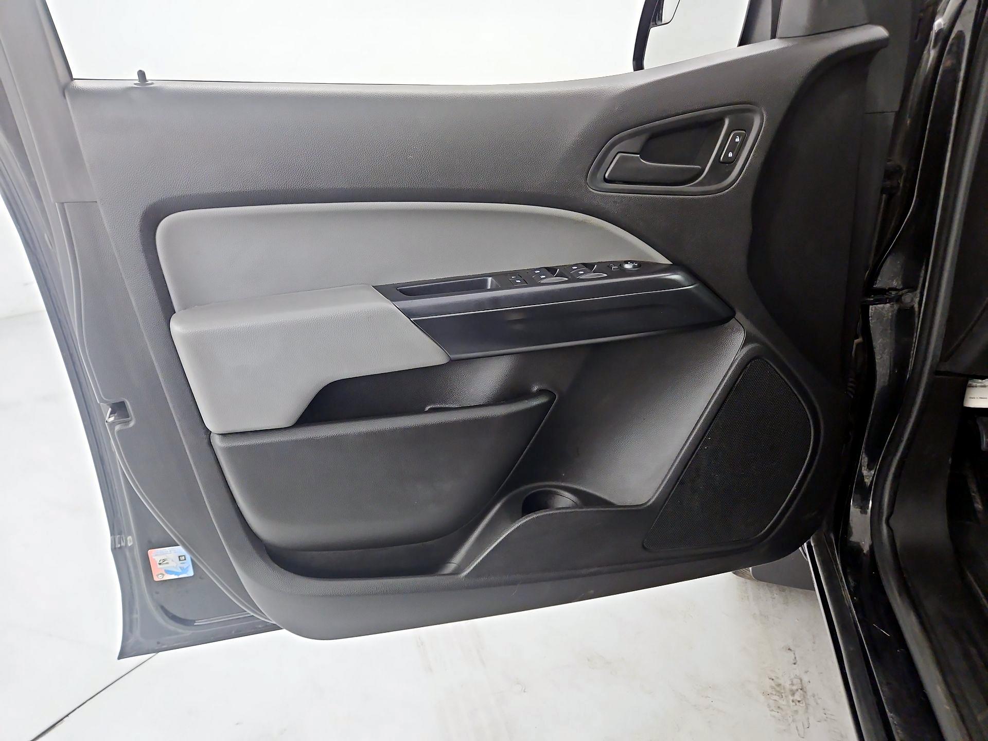 Thumbnail: 2019 Chevrolet Colorado - 12