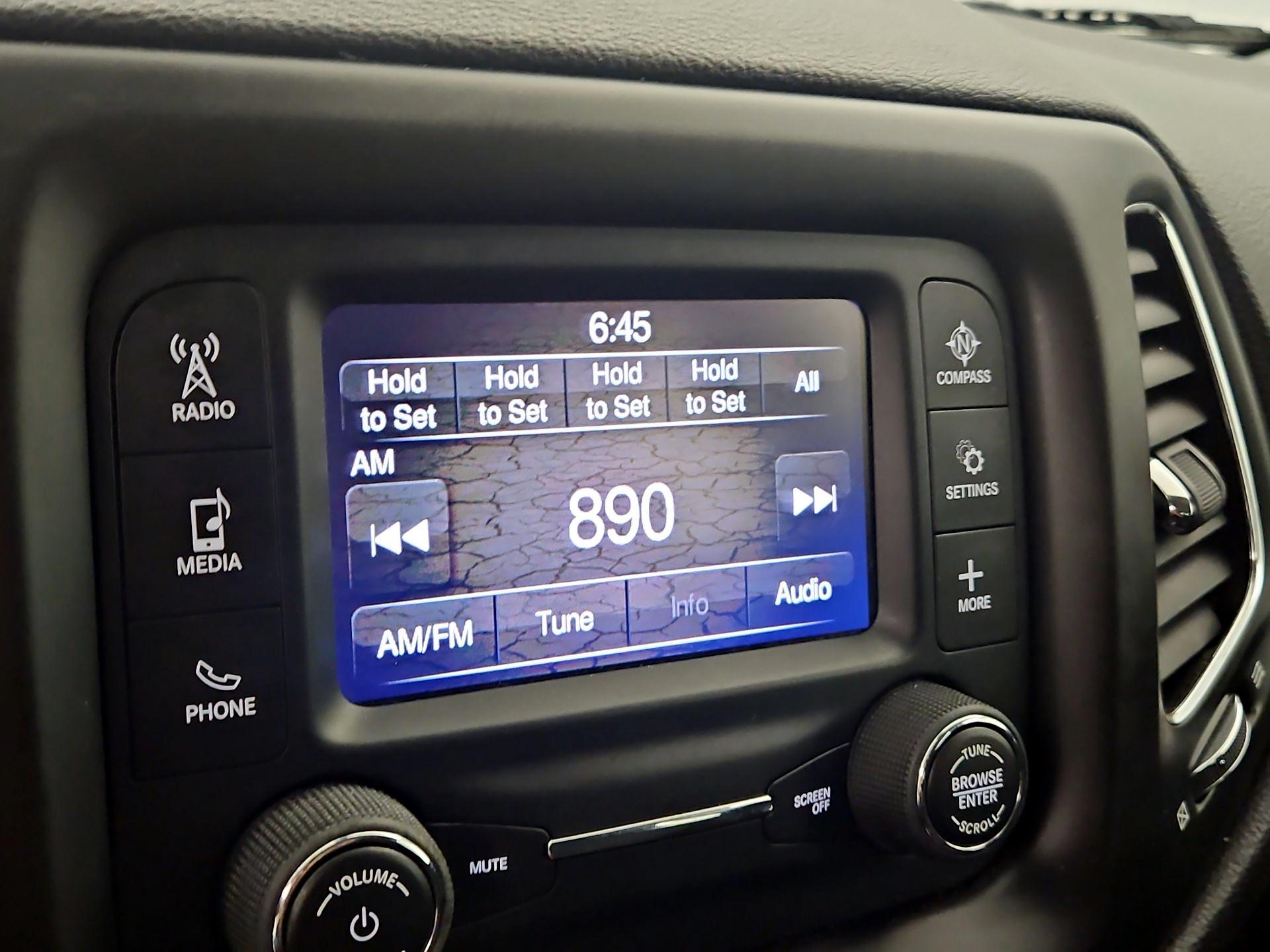 Thumbnail: 2018 Jeep Compass - 15