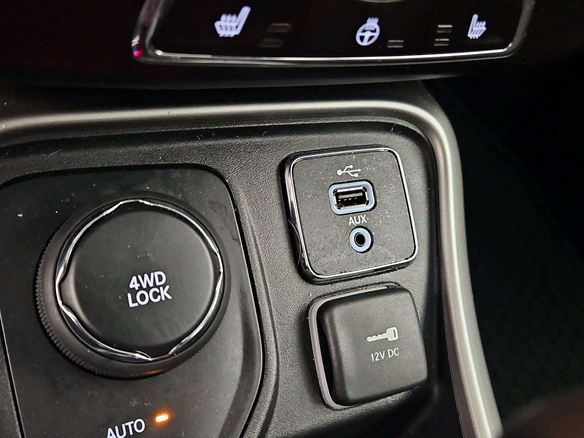 Thumbnail: 2018 Jeep Compass - 18