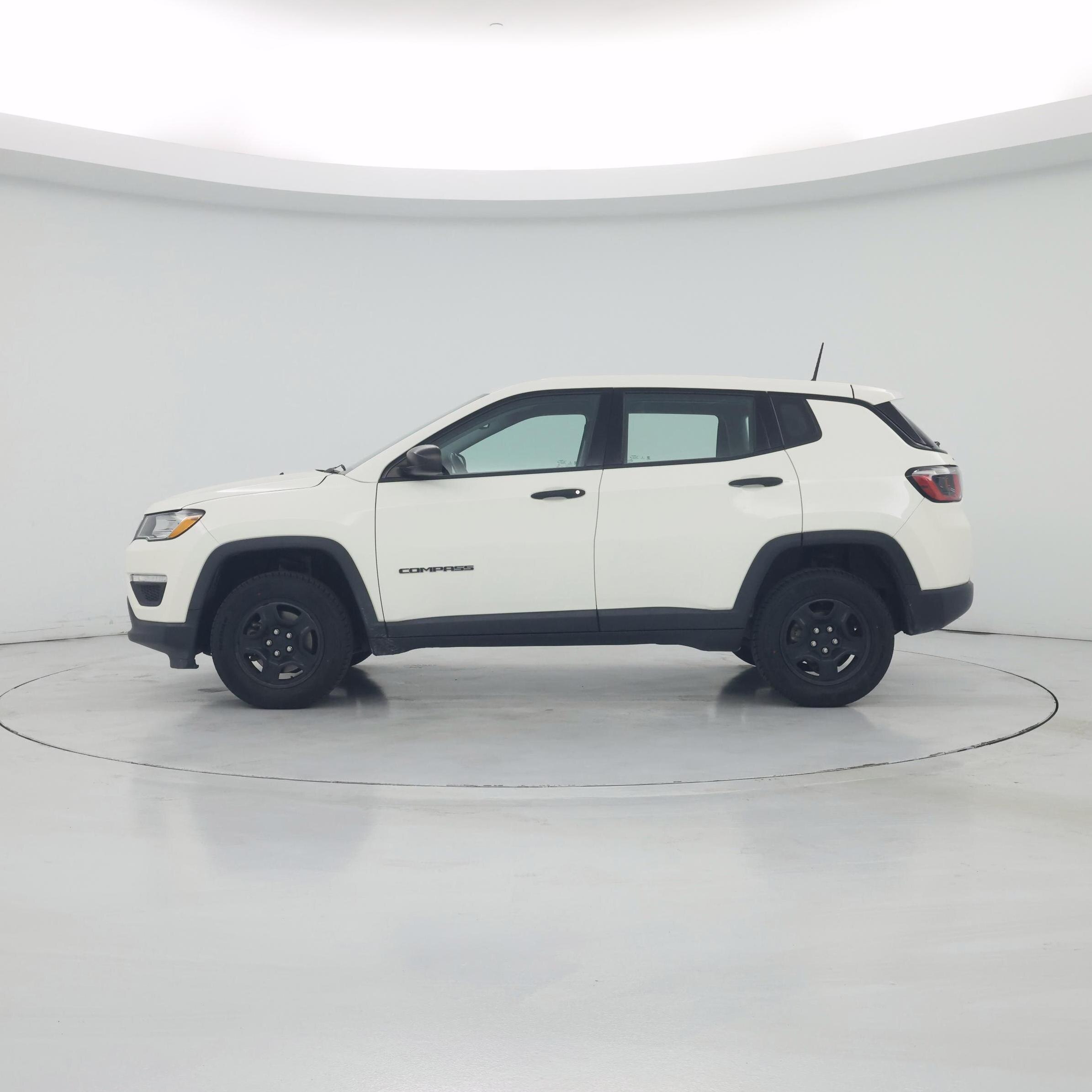 Thumbnail: 2018 Jeep Compass - 3