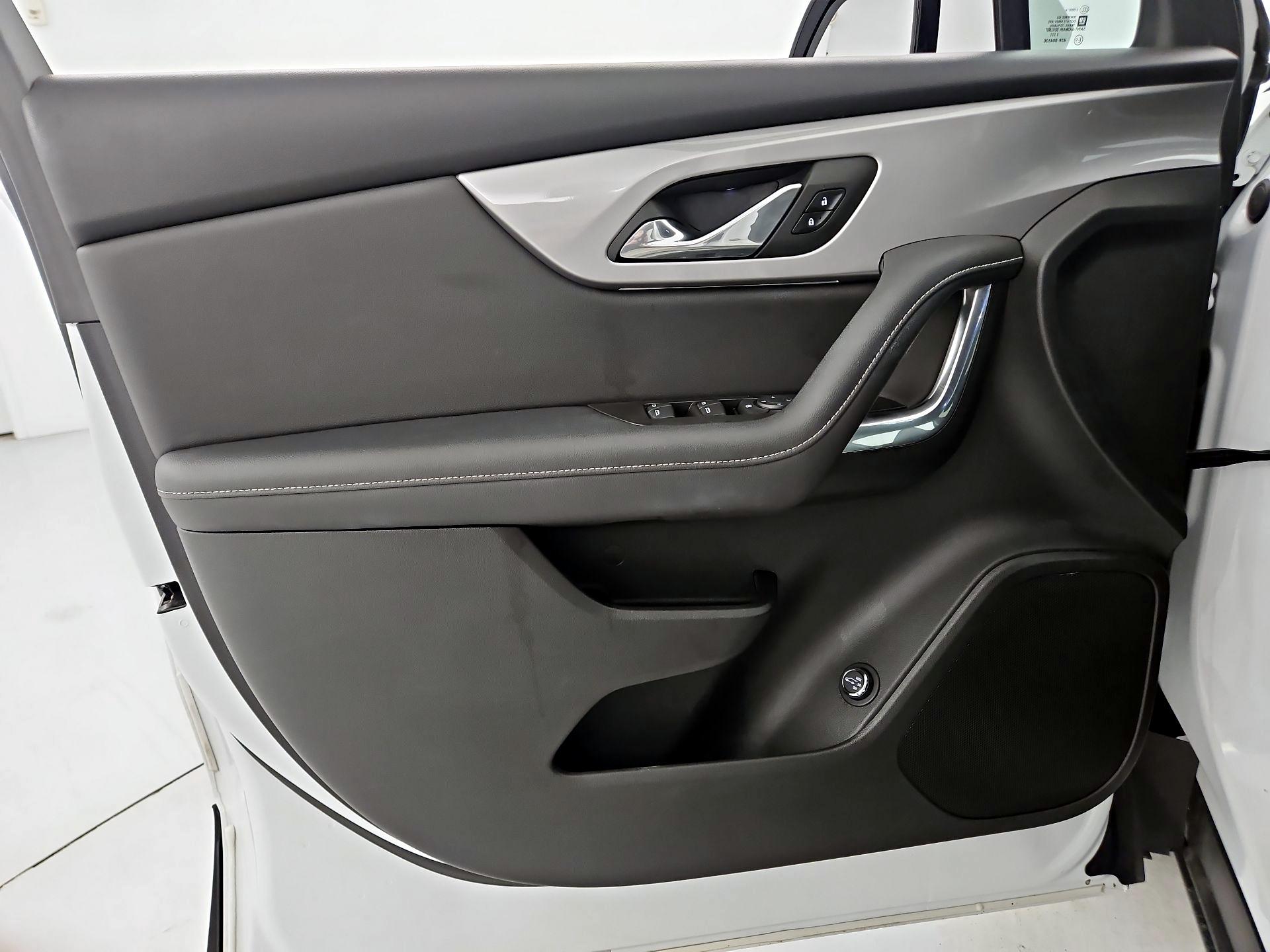 Thumbnail: 2023 Chevrolet Blazer - 12