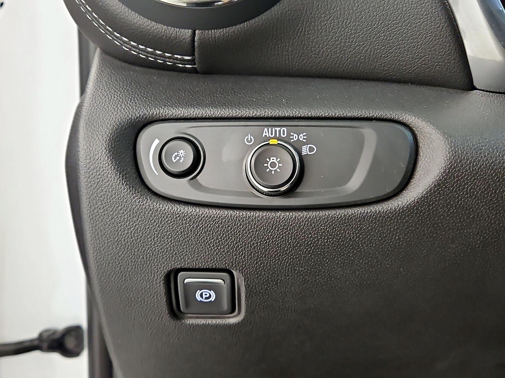 Thumbnail: 2023 Chevrolet Blazer - 13