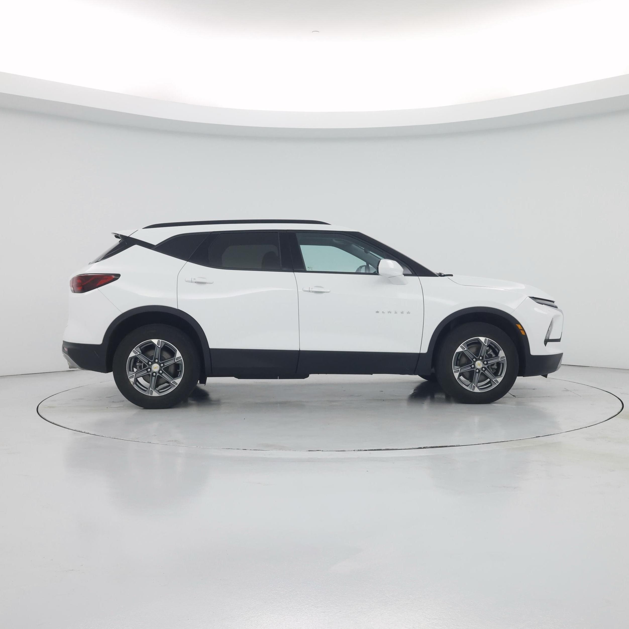 Thumbnail: 2023 Chevrolet Blazer - 7