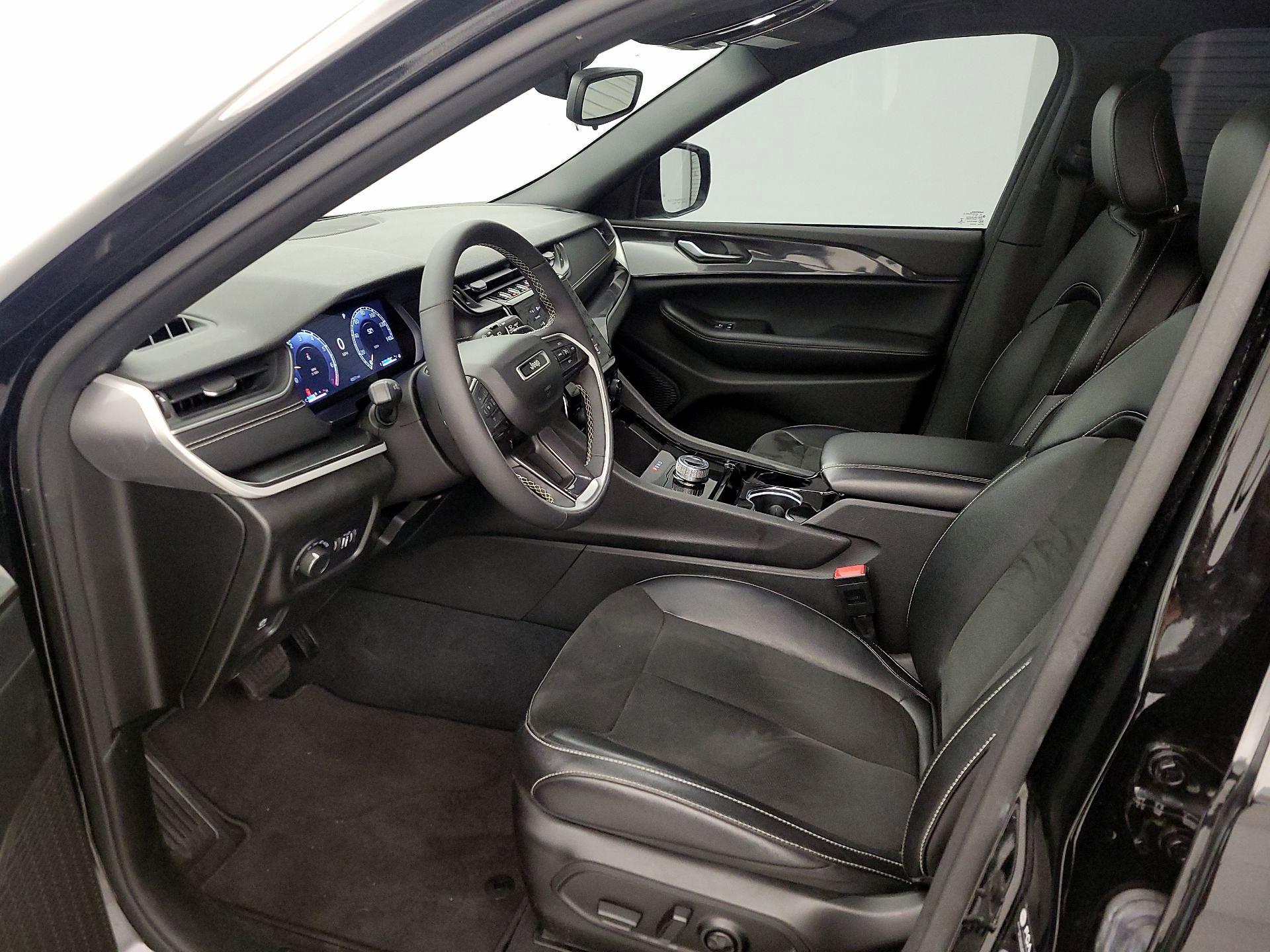 Thumbnail: 2023 Jeep Grand Cherokee - 11