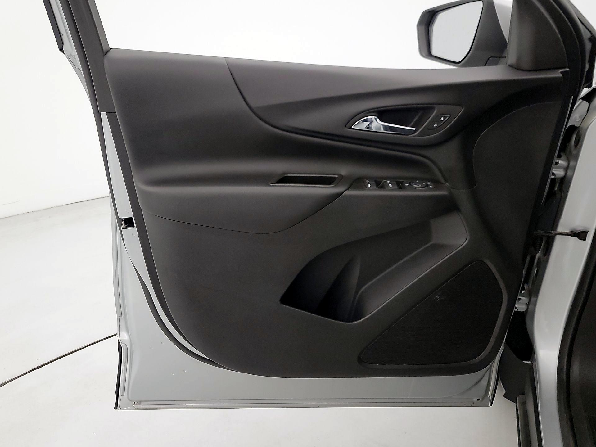 Thumbnail: 2022 Chevrolet Equinox - 12