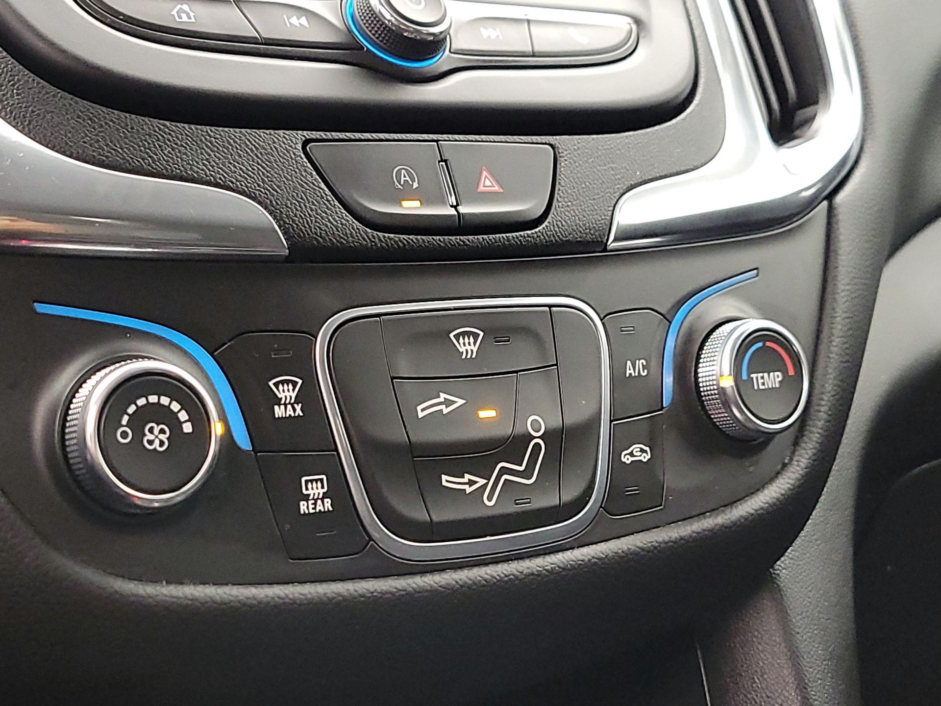 Thumbnail: 2022 Chevrolet Equinox - 16