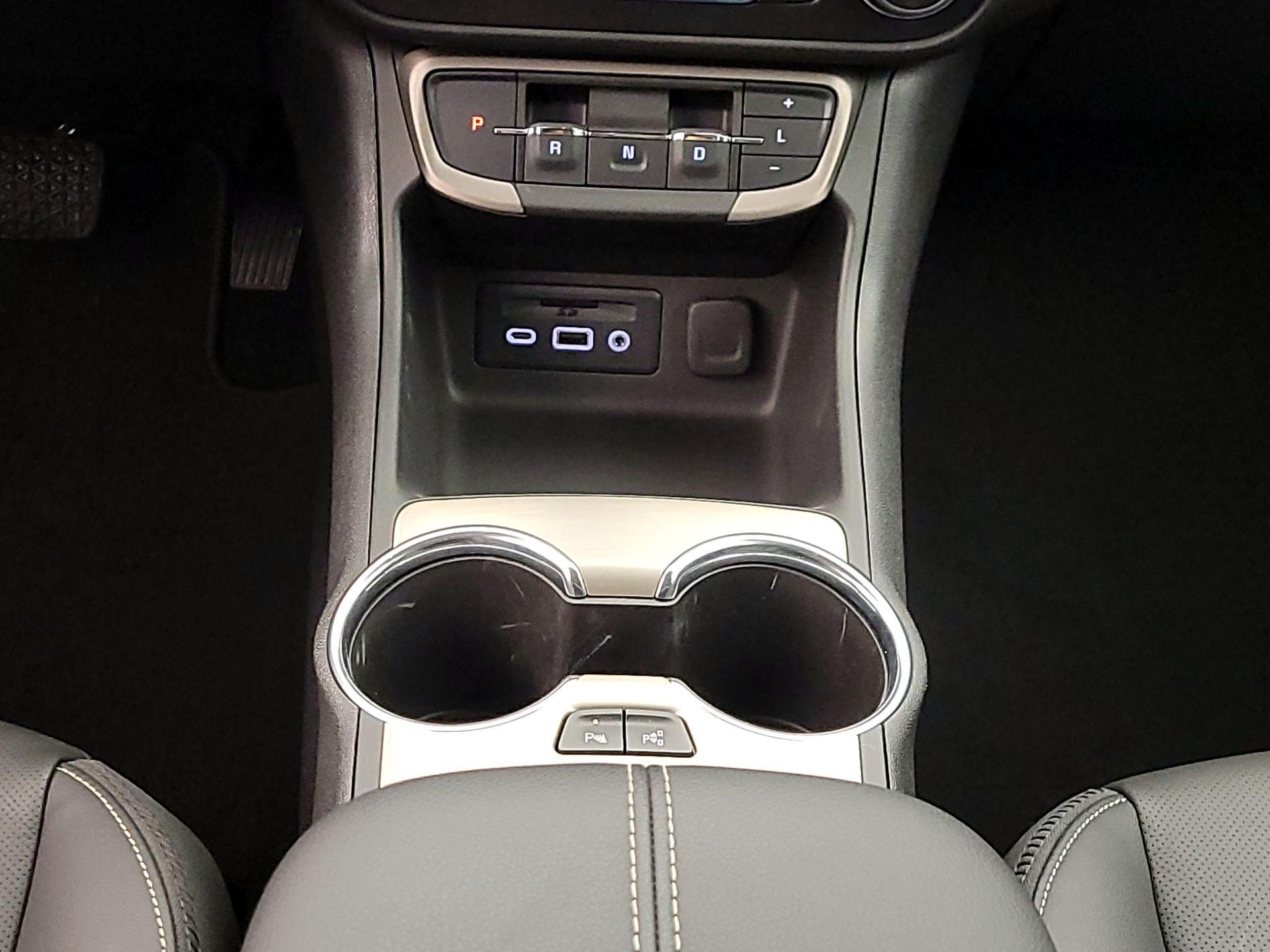 Thumbnail: 2023 GMC Terrain - 17