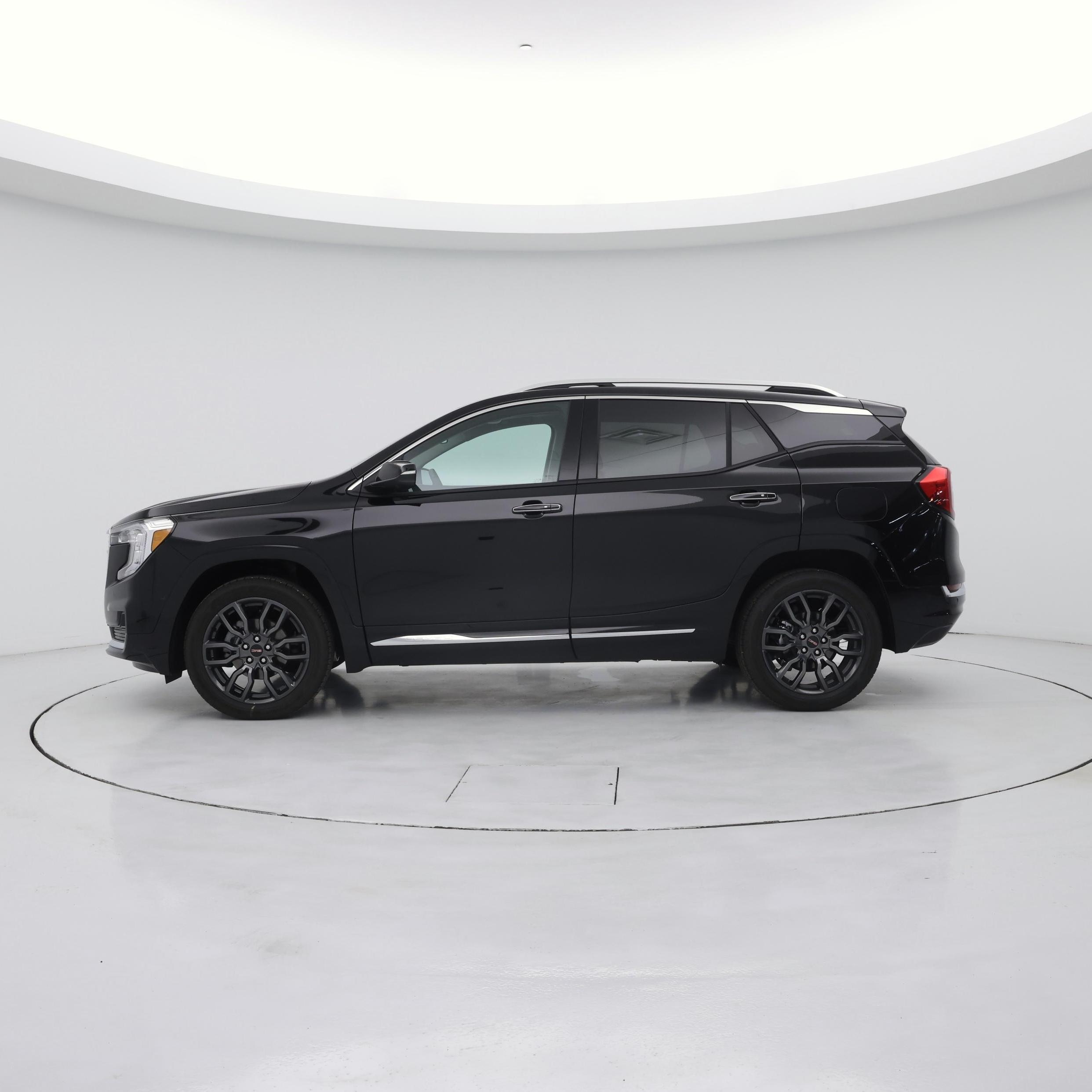 Thumbnail: 2023 GMC Terrain - 3