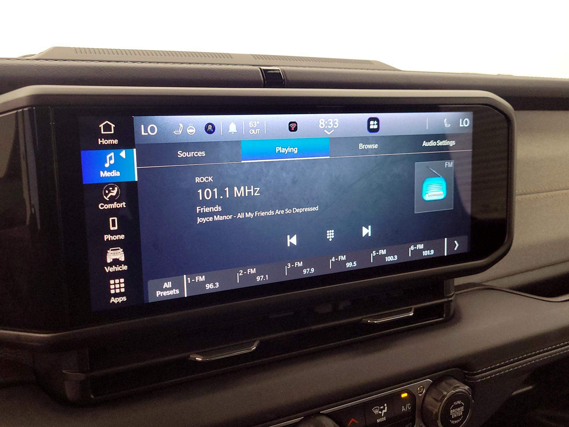 Thumbnail: 2025 Jeep Wrangler - 15