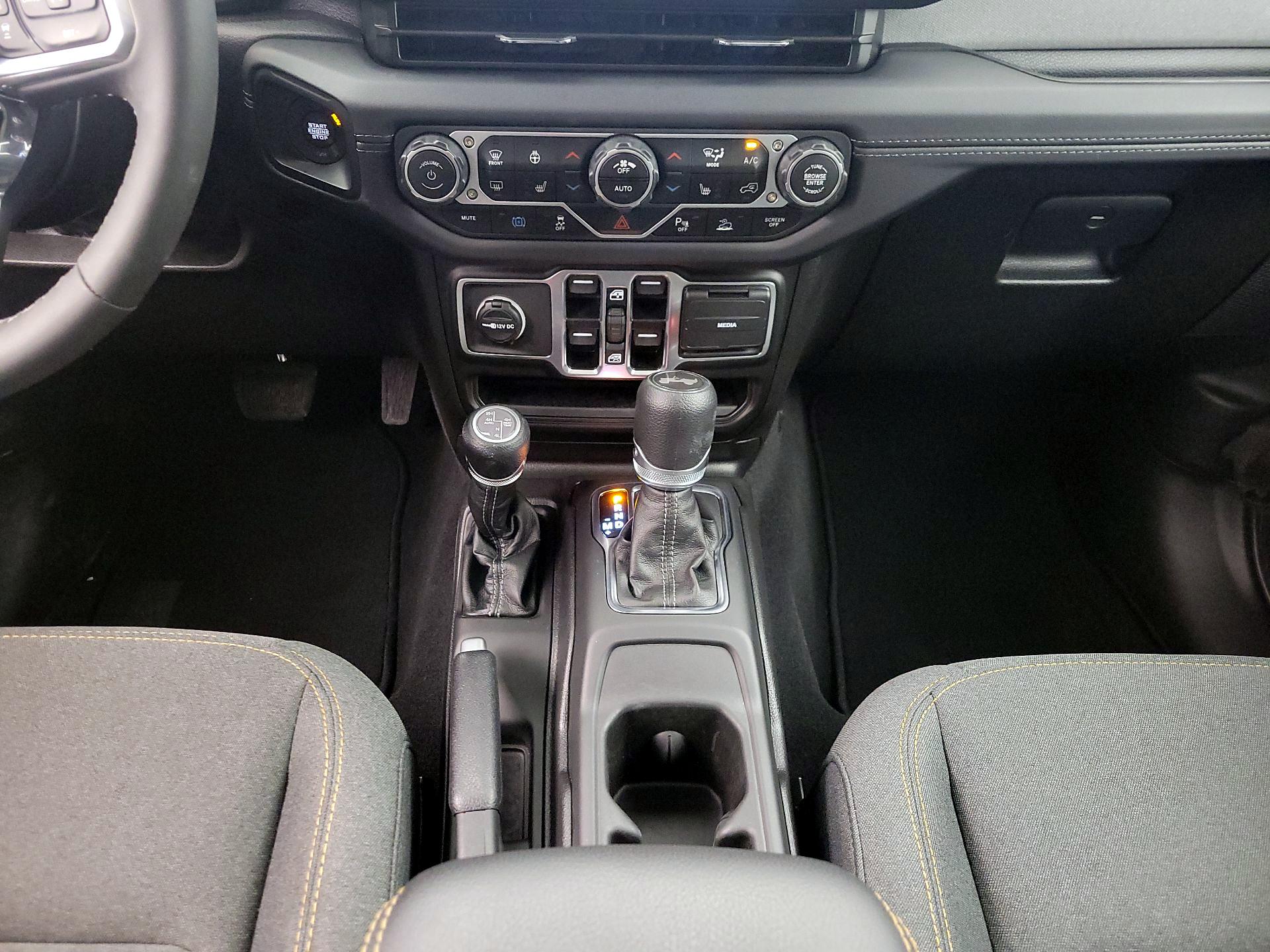 Thumbnail: 2025 Jeep Wrangler - 17