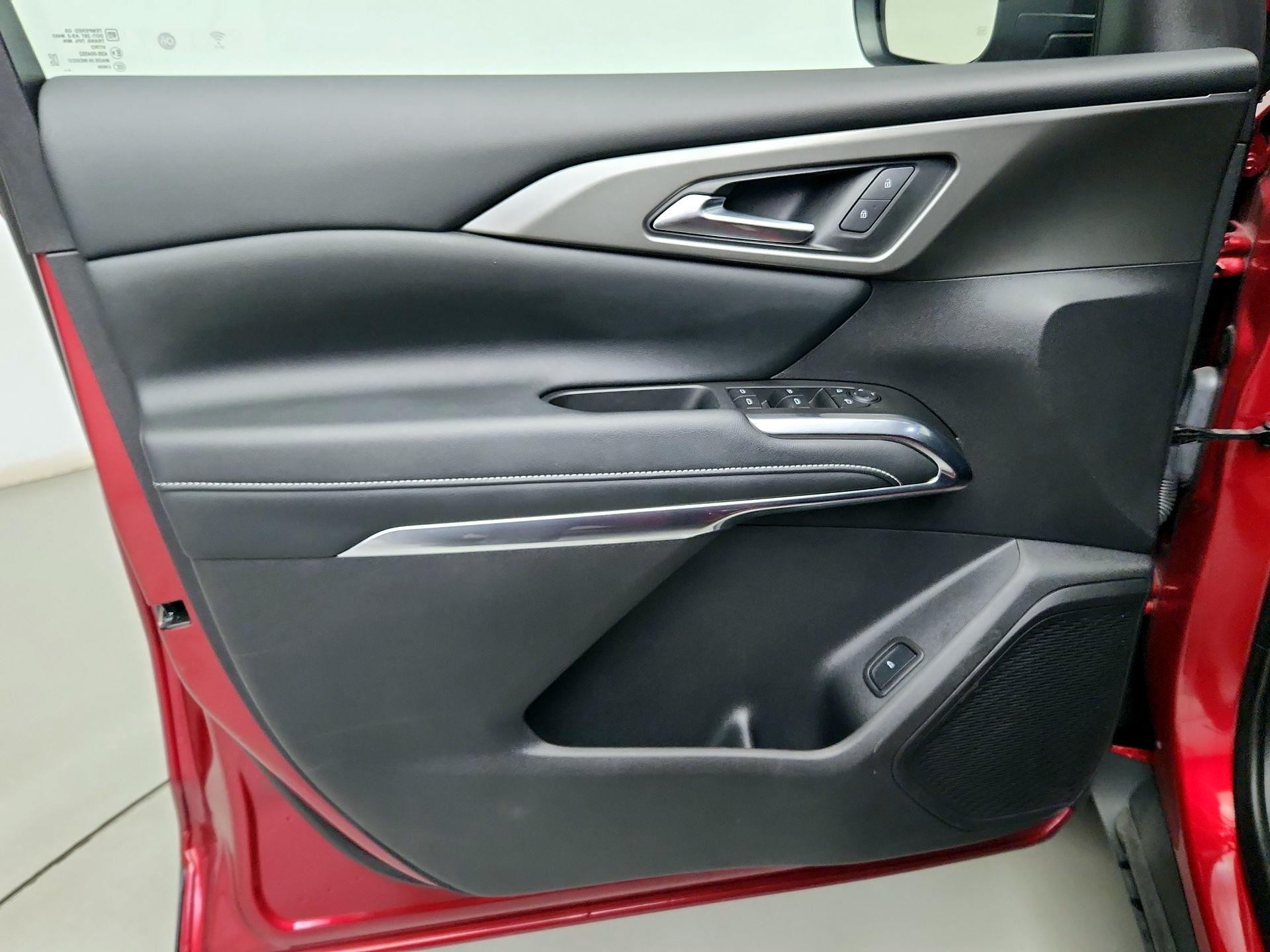 Thumbnail: 2025 Chevrolet Traverse - 12