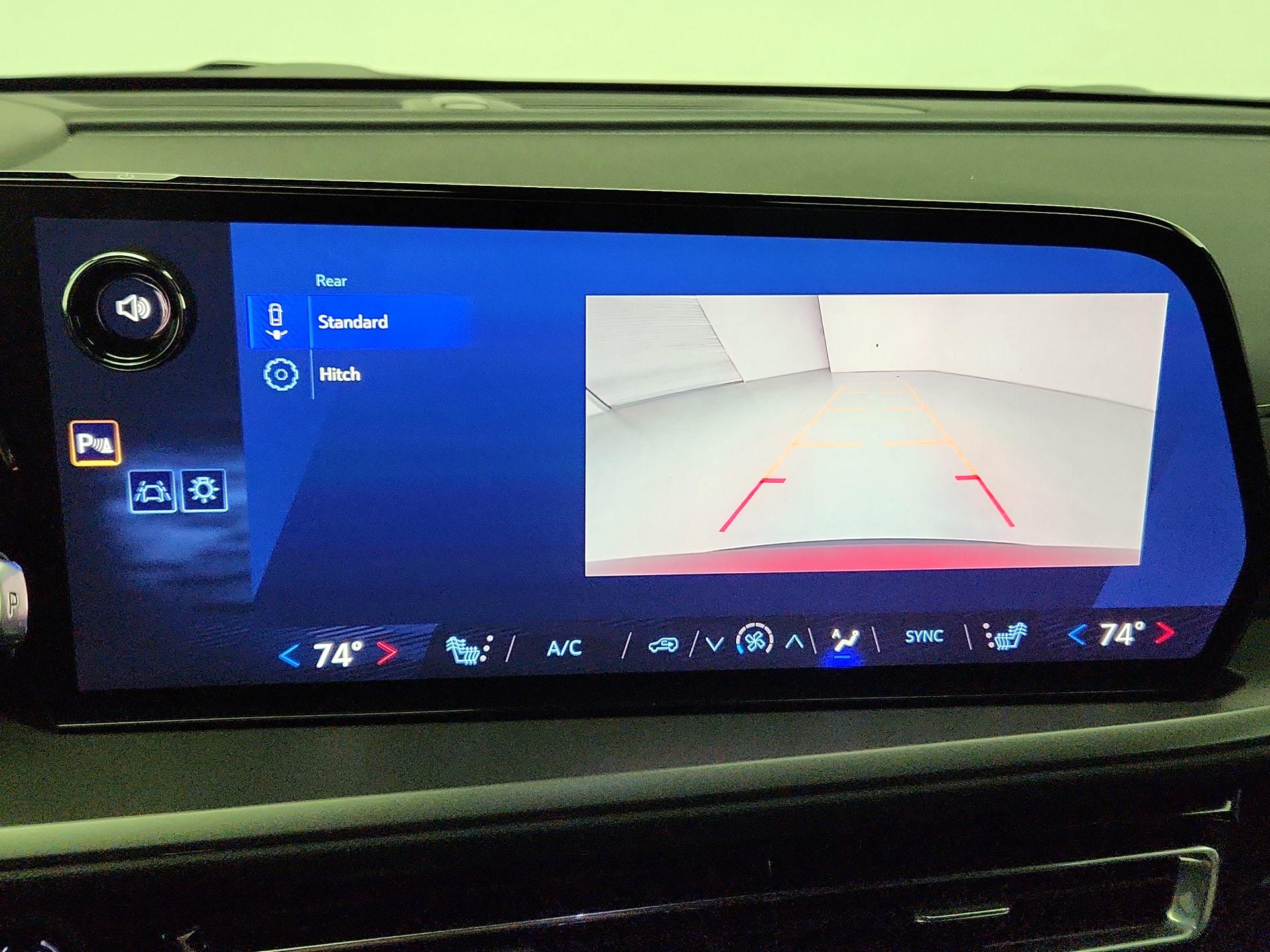 Thumbnail: 2025 Chevrolet Traverse - 14