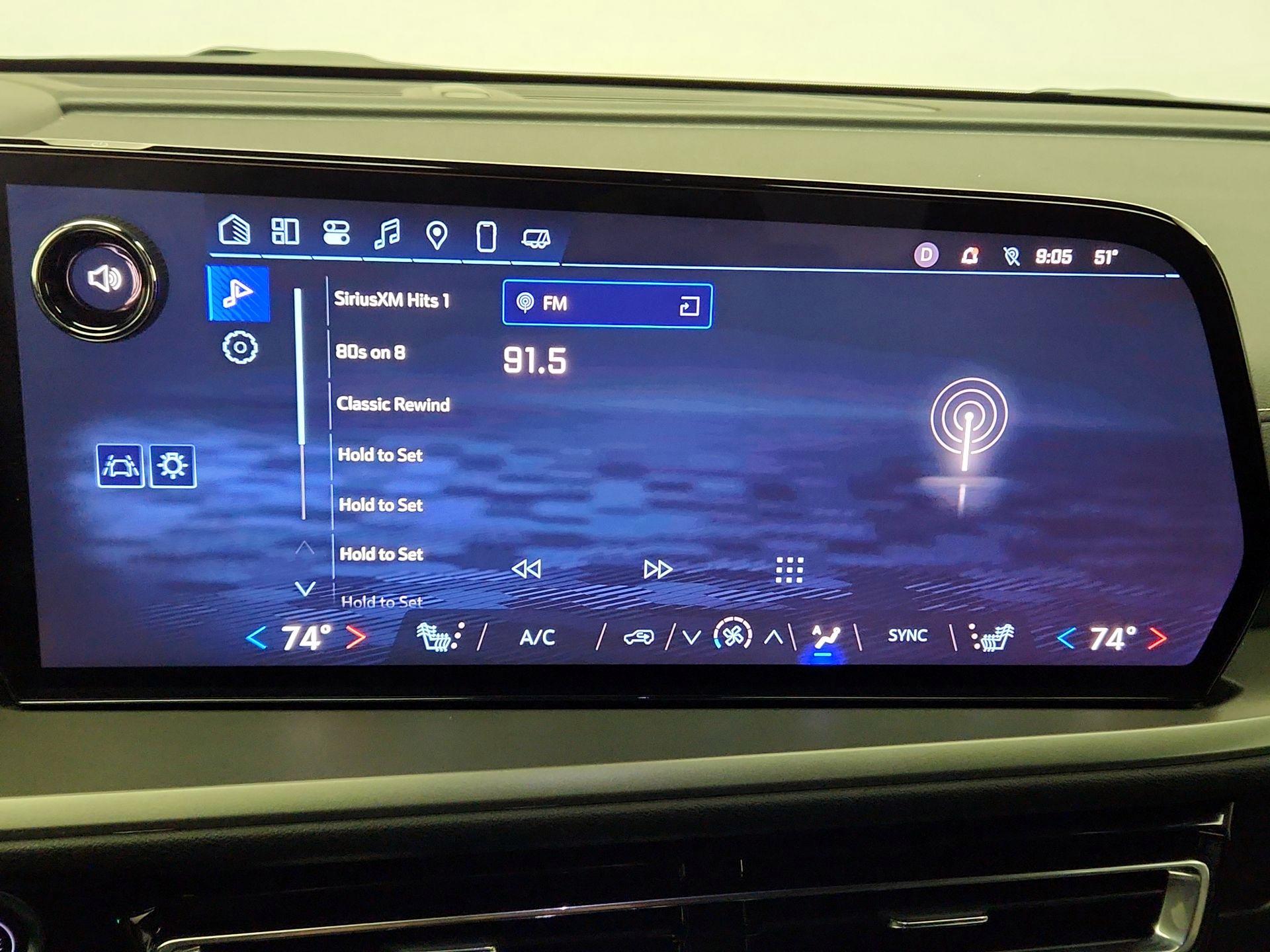 Thumbnail: 2025 Chevrolet Traverse - 15