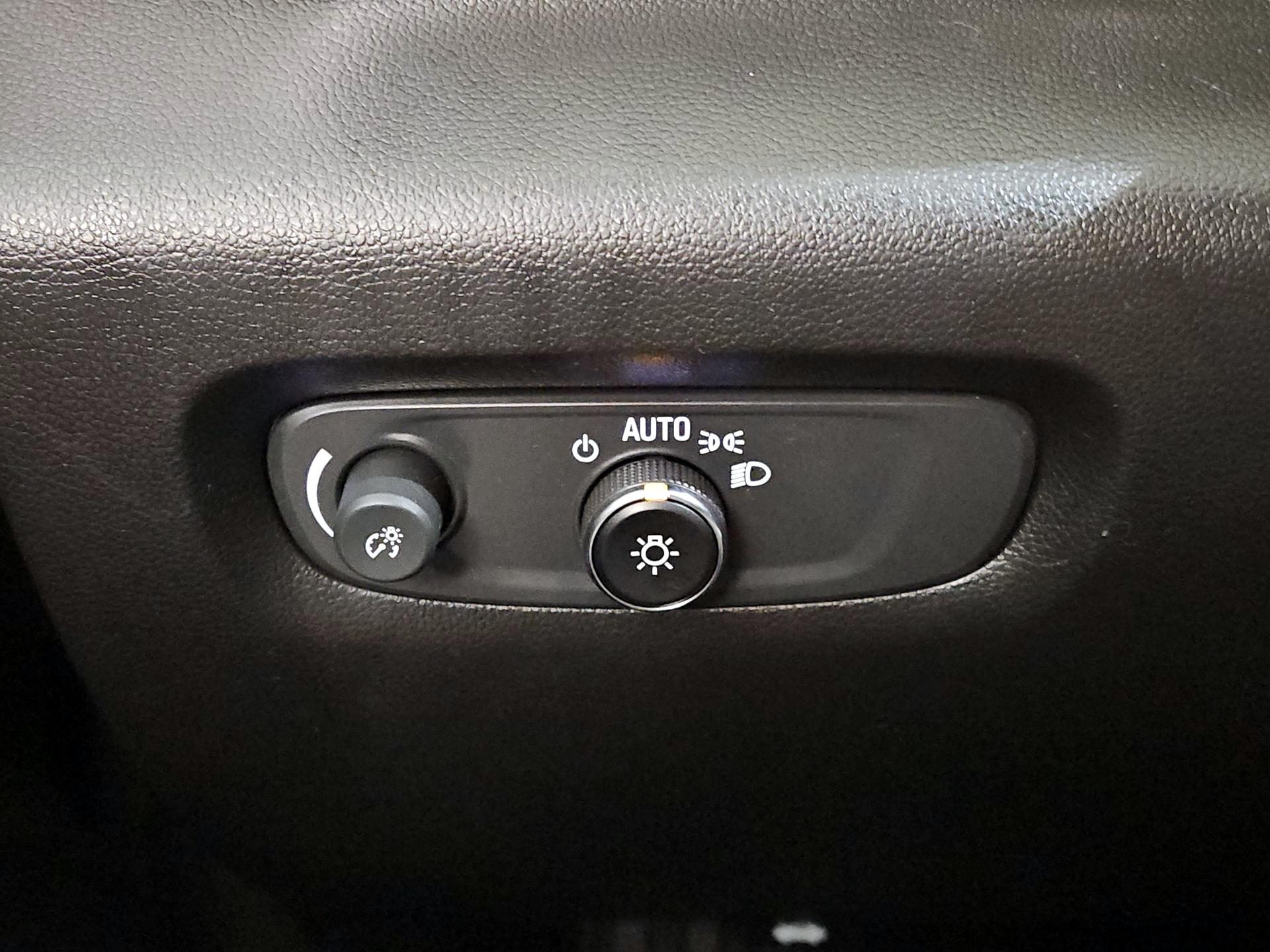 Thumbnail: 2023 Chevrolet Traverse - 13