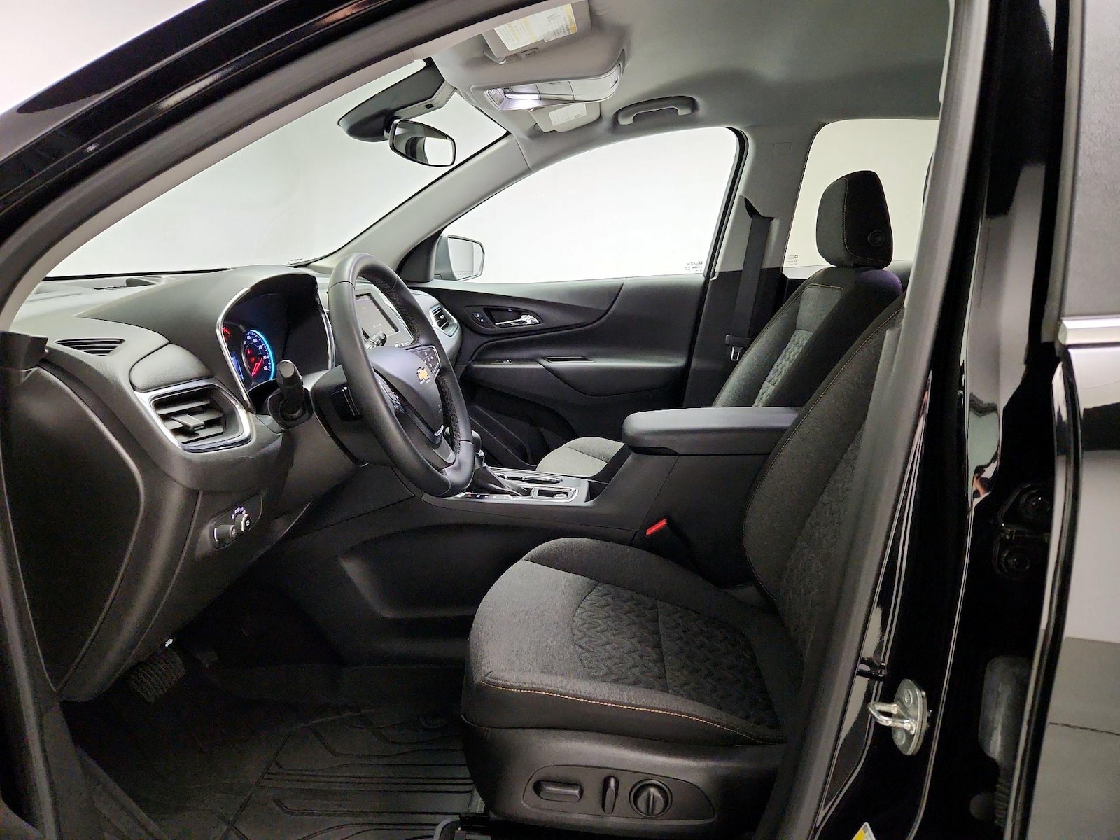 2024 Chevrolet Equinox LT - Photo 12