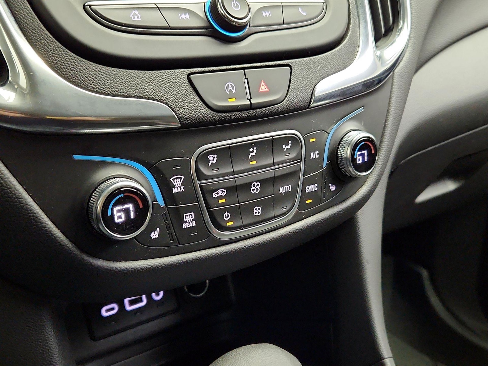 2024 Chevrolet Equinox LT - Photo 17