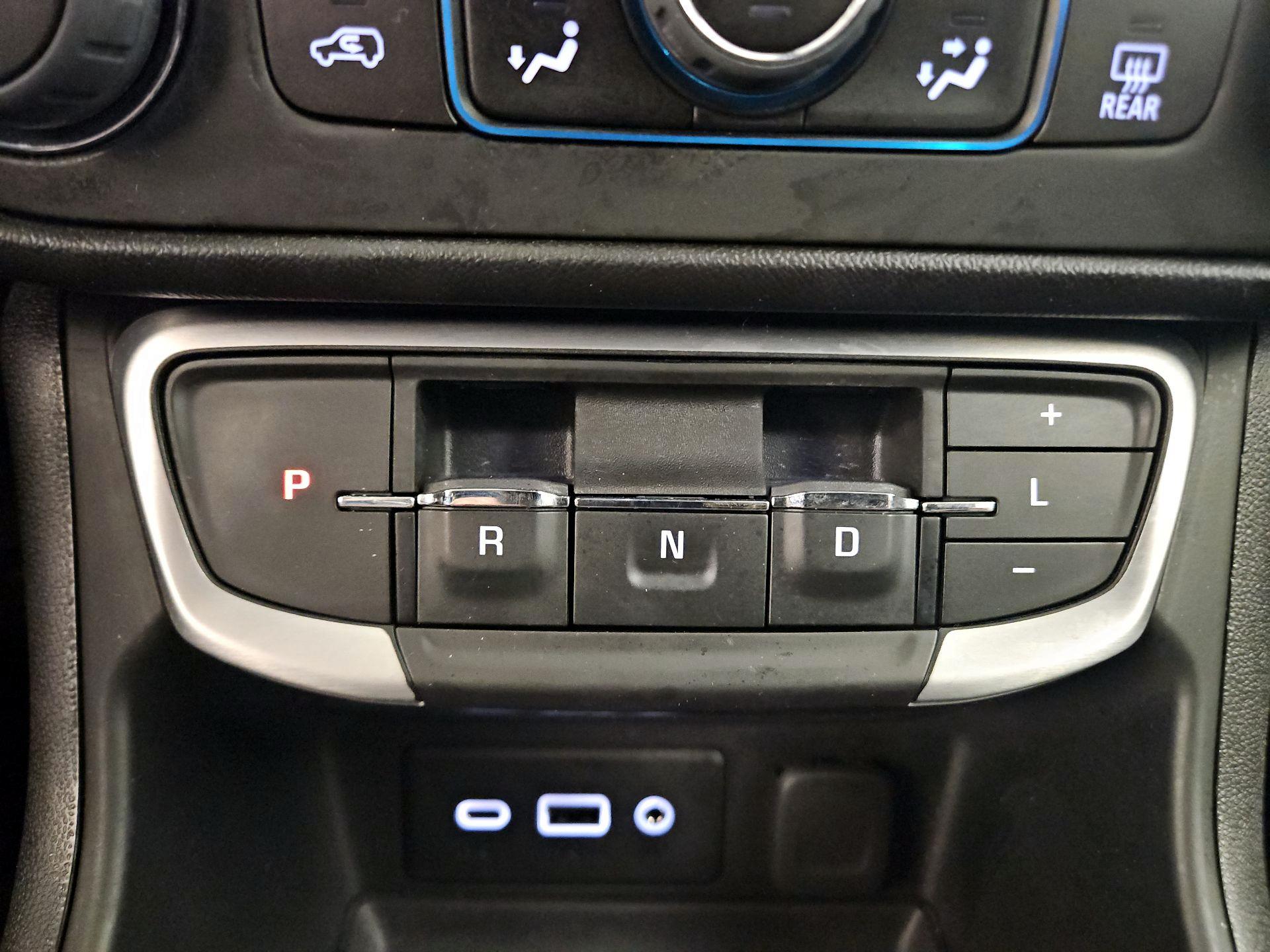 Thumbnail: 2023 GMC Terrain - 17