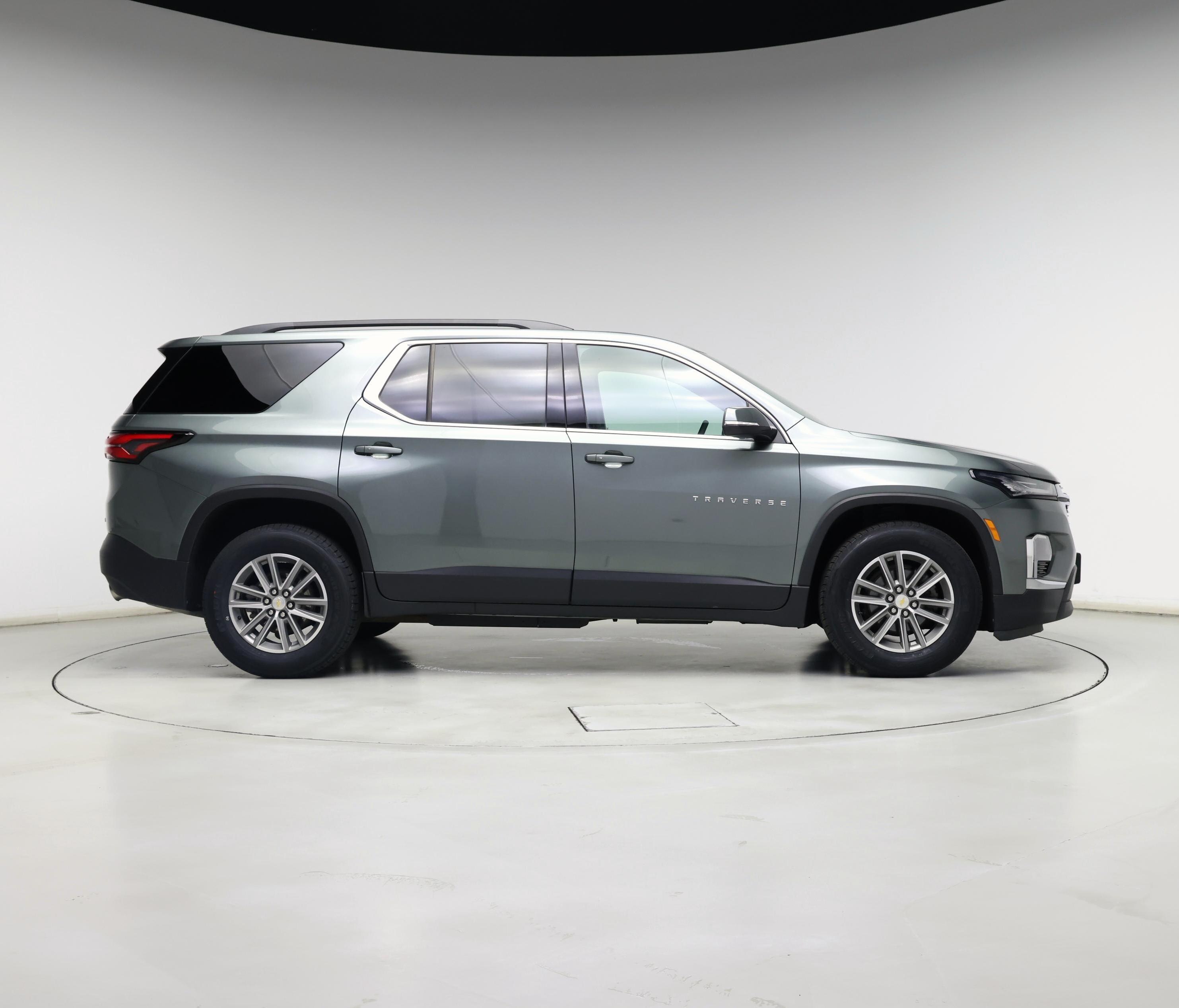Thumbnail: 2023 Chevrolet Traverse - 7