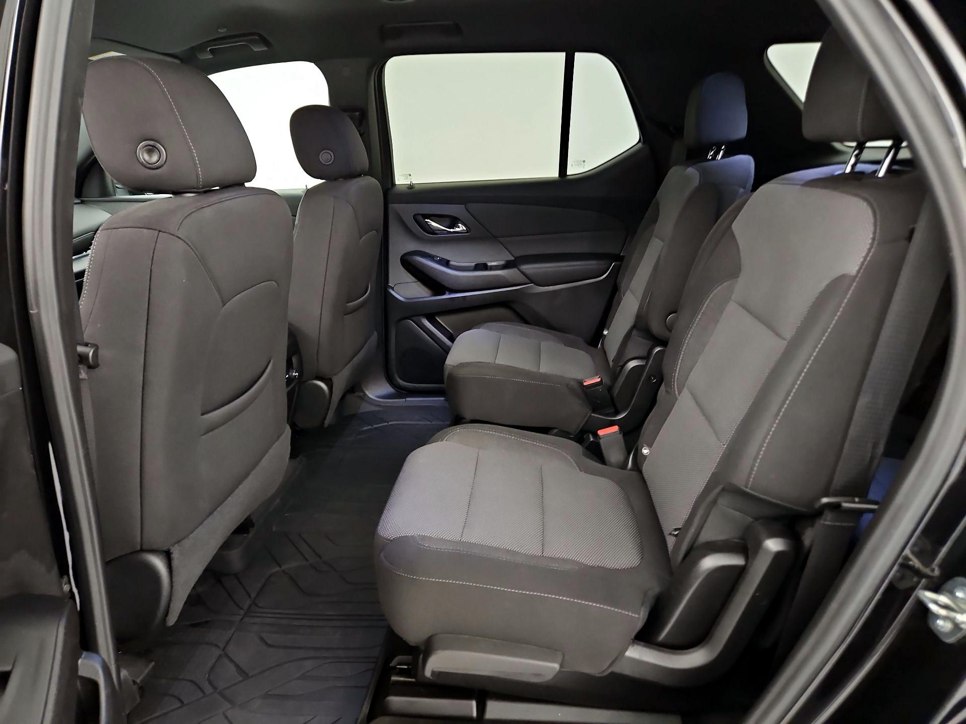 Thumbnail: 2023 Chevrolet Traverse - 19