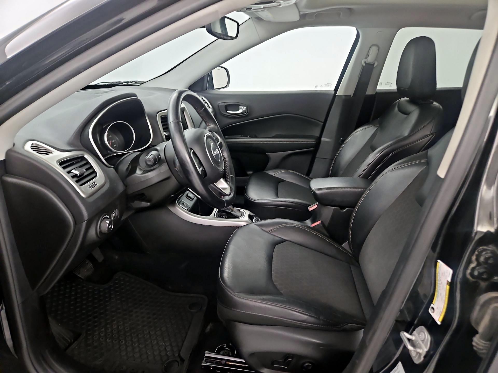 Thumbnail: 2017 Jeep Compass - 9