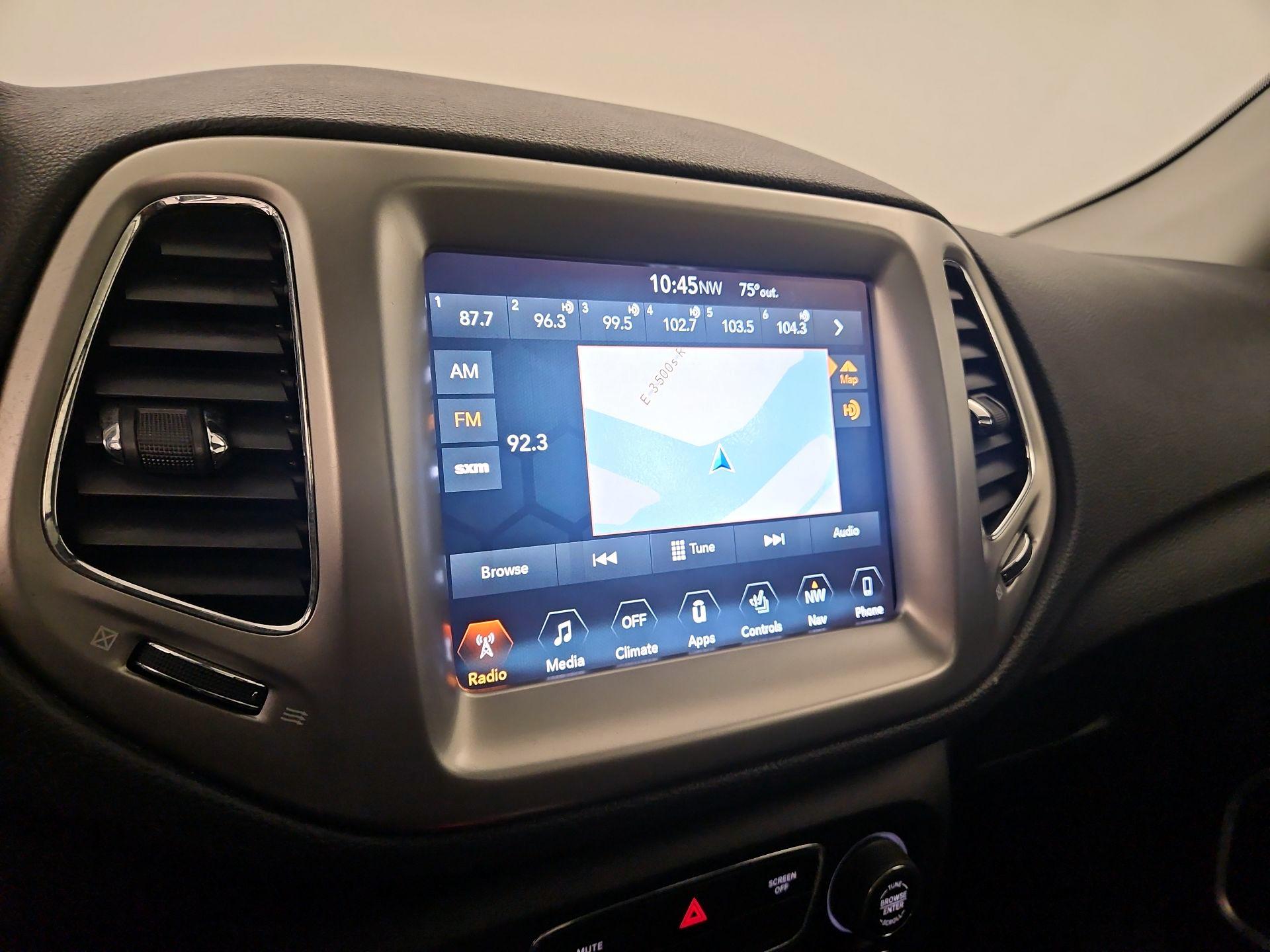 Thumbnail: 2017 Jeep Compass - 14