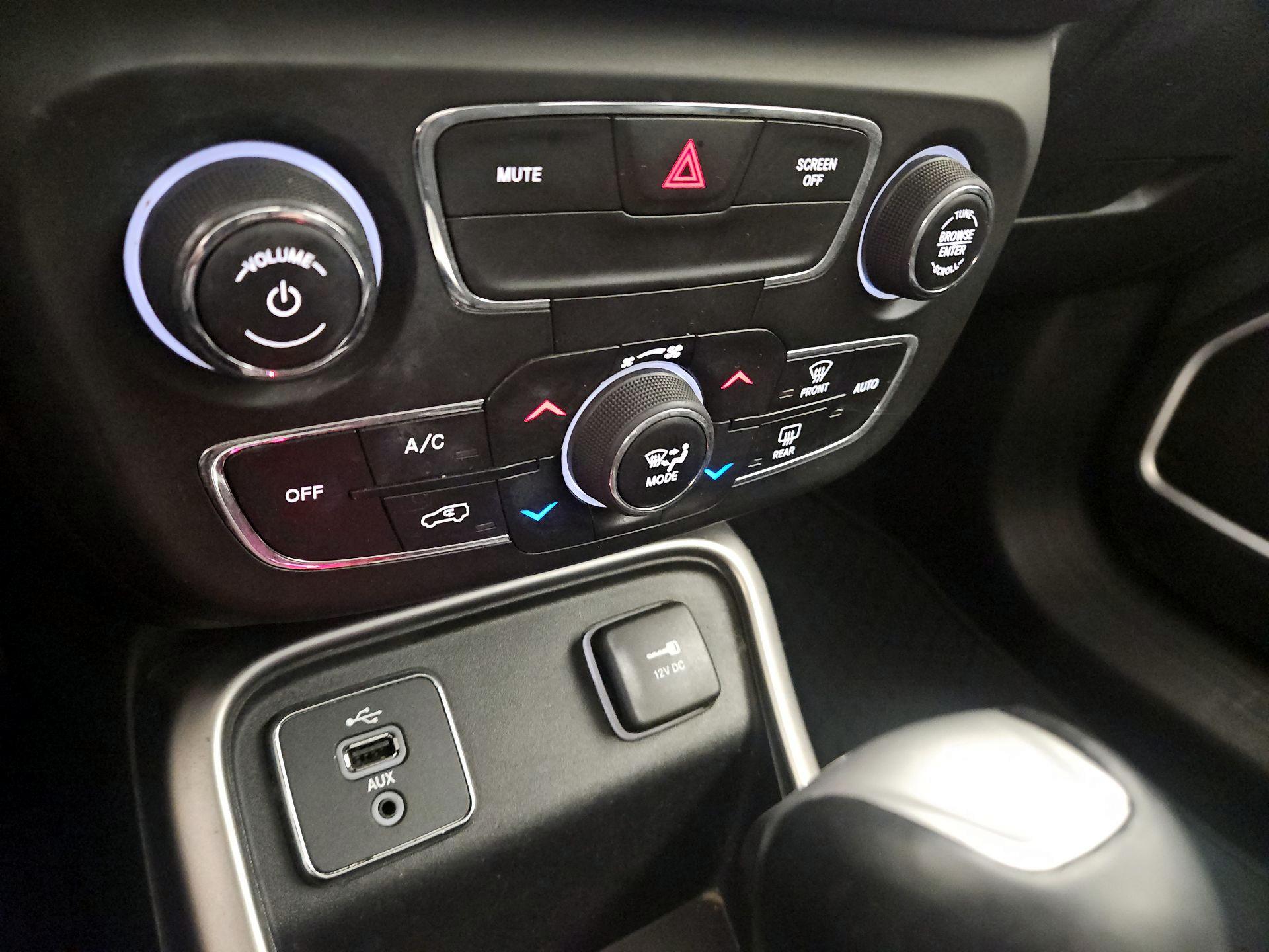 Thumbnail: 2017 Jeep Compass - 15