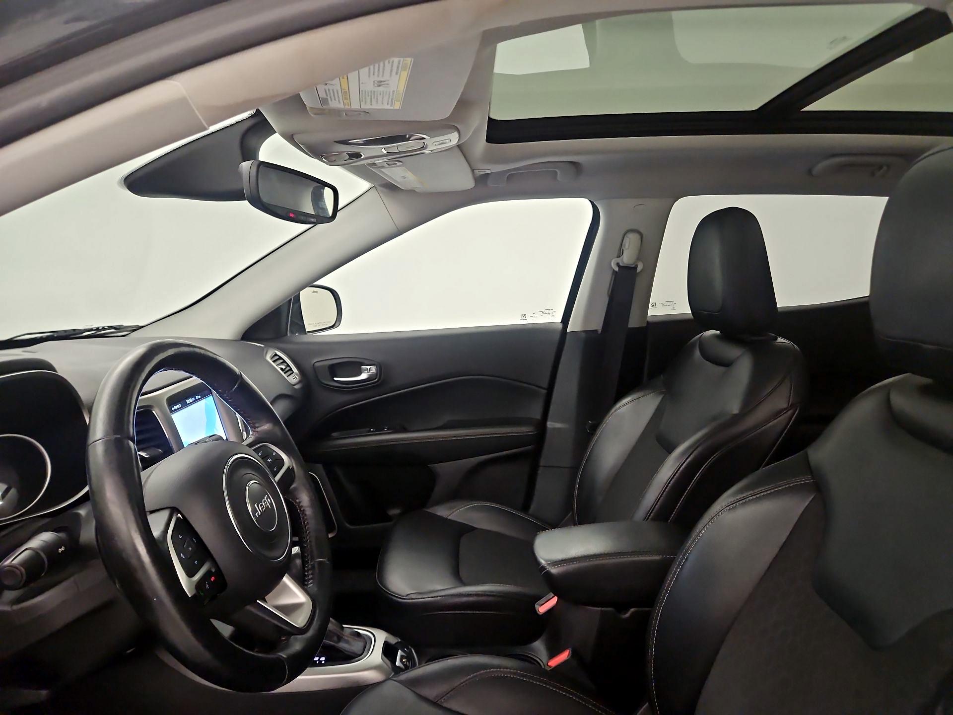 Thumbnail: 2017 Jeep Compass - 18