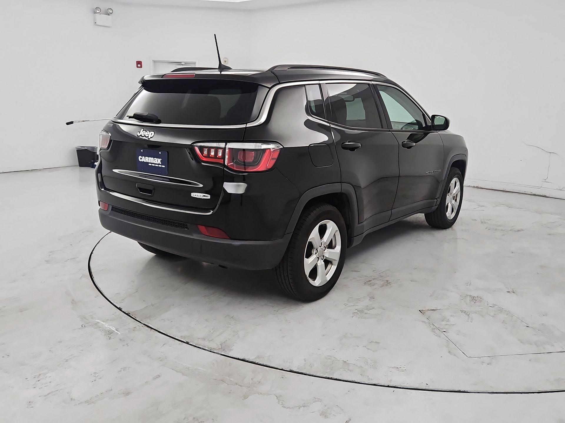 Thumbnail: 2017 Jeep Compass - 5